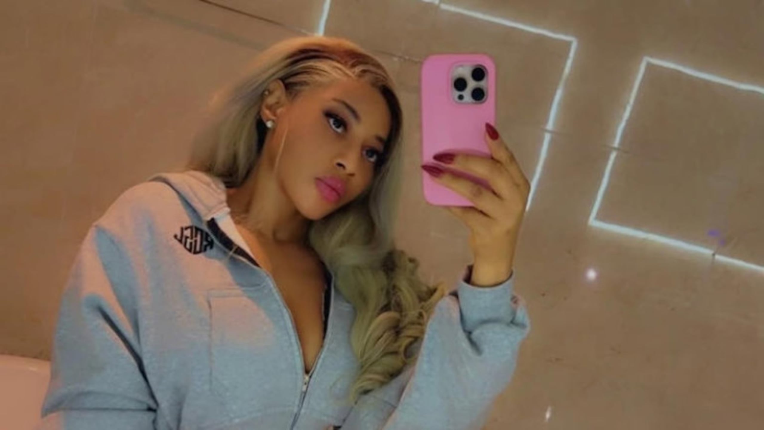 La creadora de contenido, conocida como 'Sunshine' en las redes sociales, acumulaba casi medio millón de seguidores en sus redes sociales.