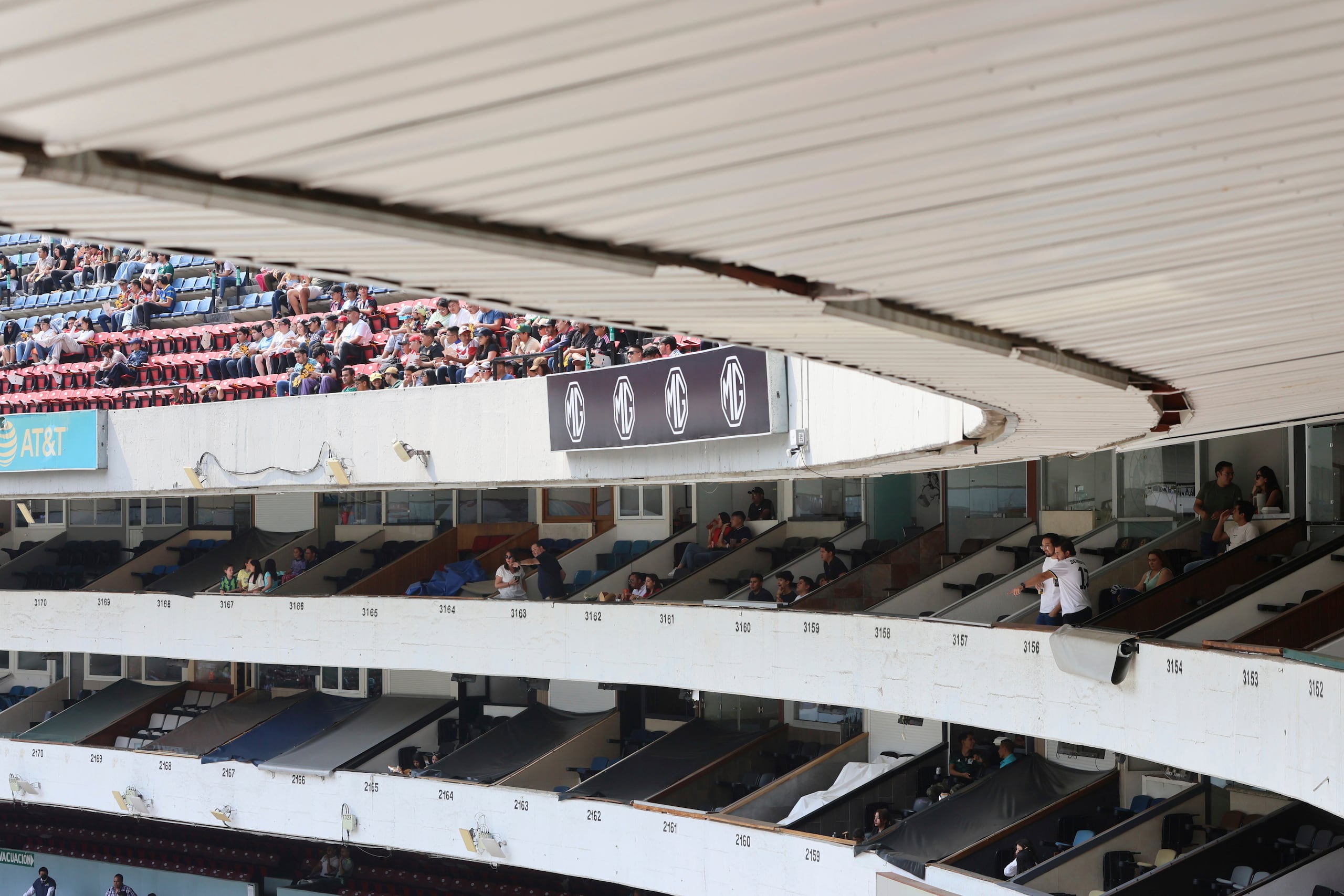 Vista de los palcos del Estadio Azteca de la Ciudad de México durante un partido de la
Kings League, el sábado 4 de mayo de 2024. (AP Foto/Ginnette Riquelme)