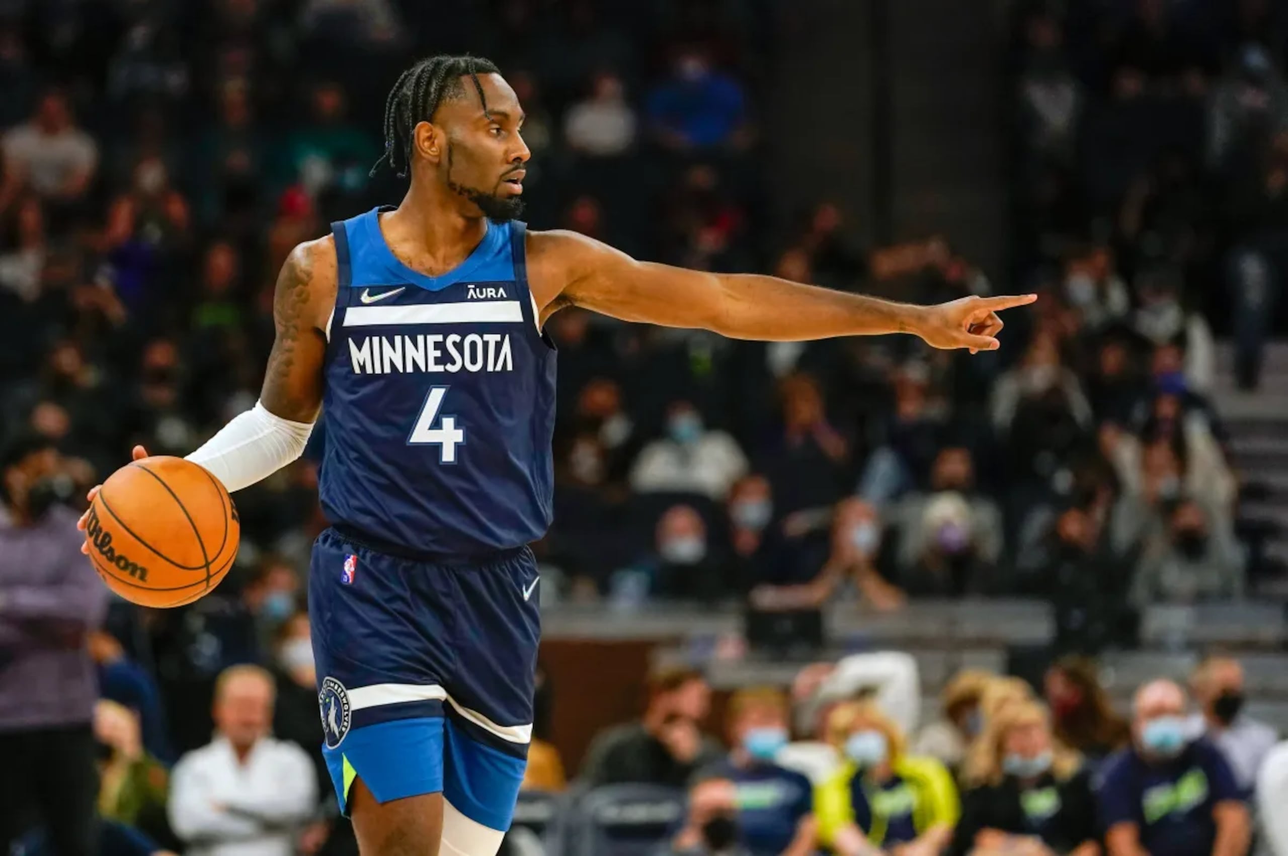 Jaylen Nowell con Minnesota.