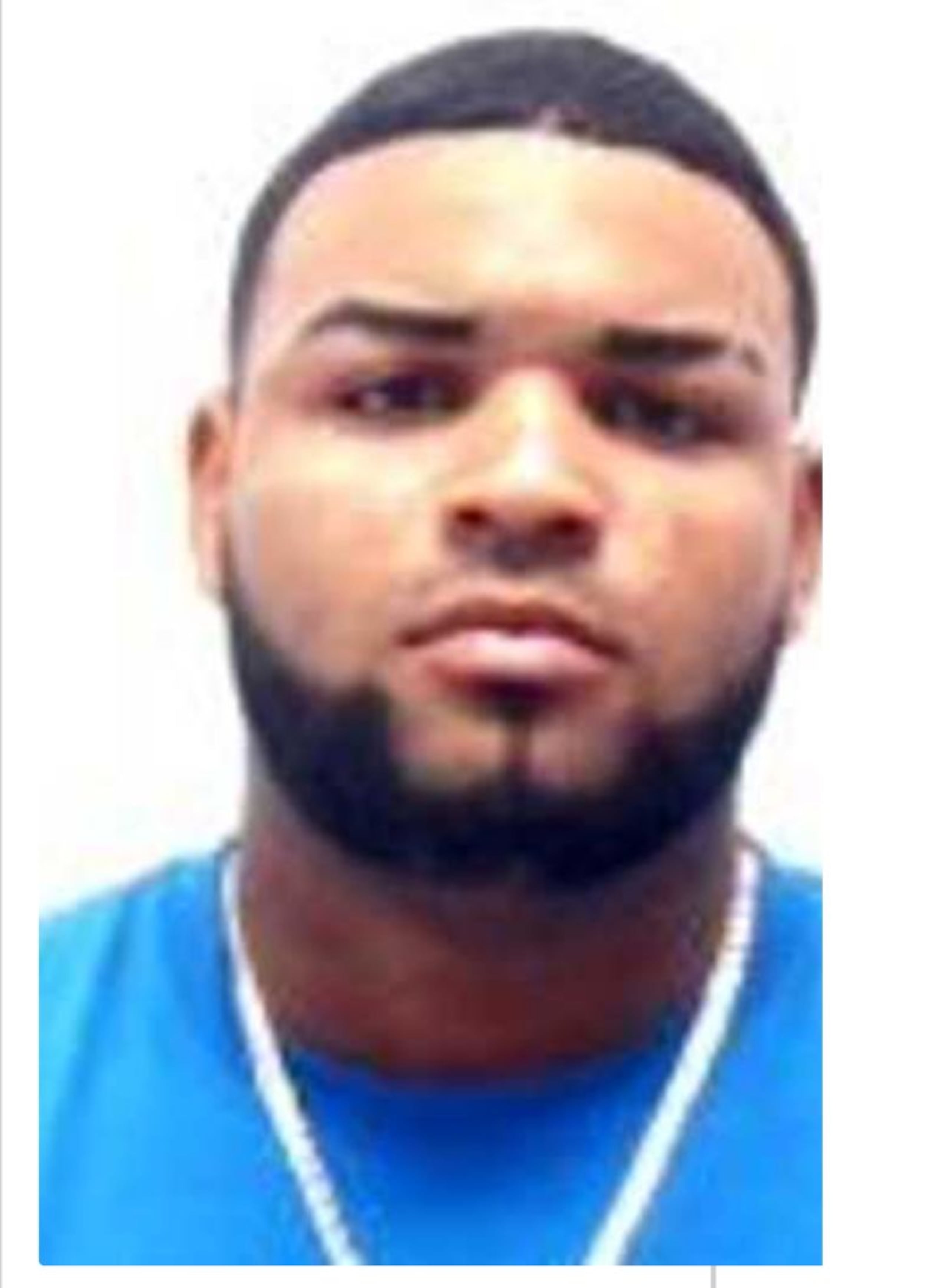Yadniel Alberto Maldonado Berríos, se busca como sospechoso del asesinato de un promotor de música urbana en Caguas en un intento de "carjacking".
