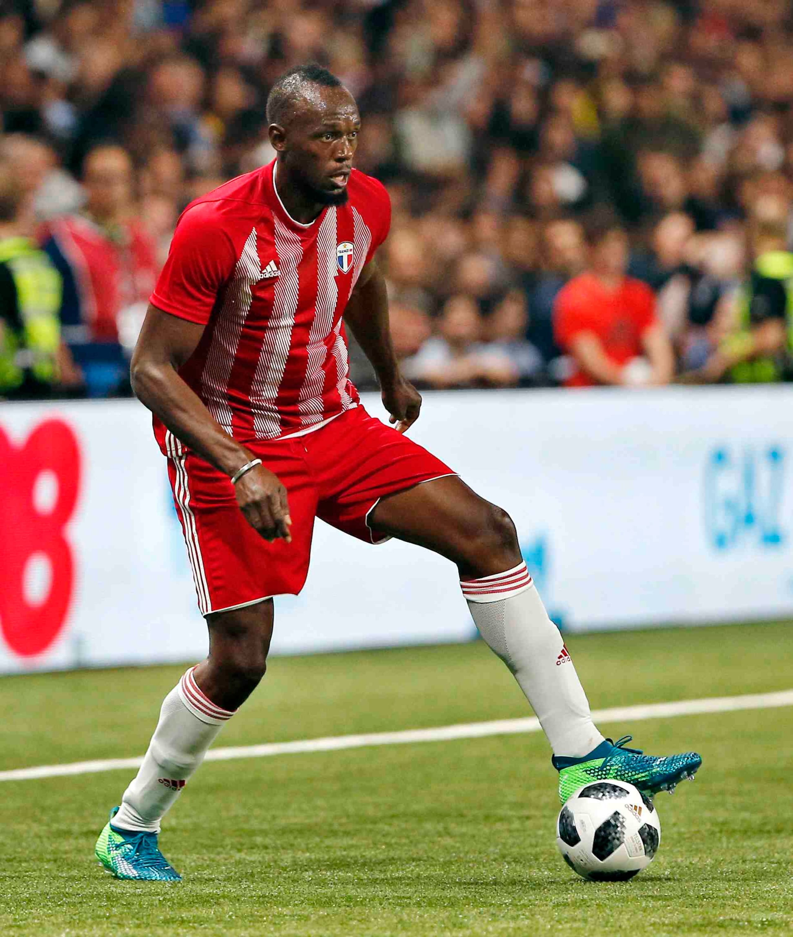 El ex velocista Usain Bolt está a punto de cumplir su sueño de convertirse en futbolista profesional con los Central Coast Mariners. (AP)