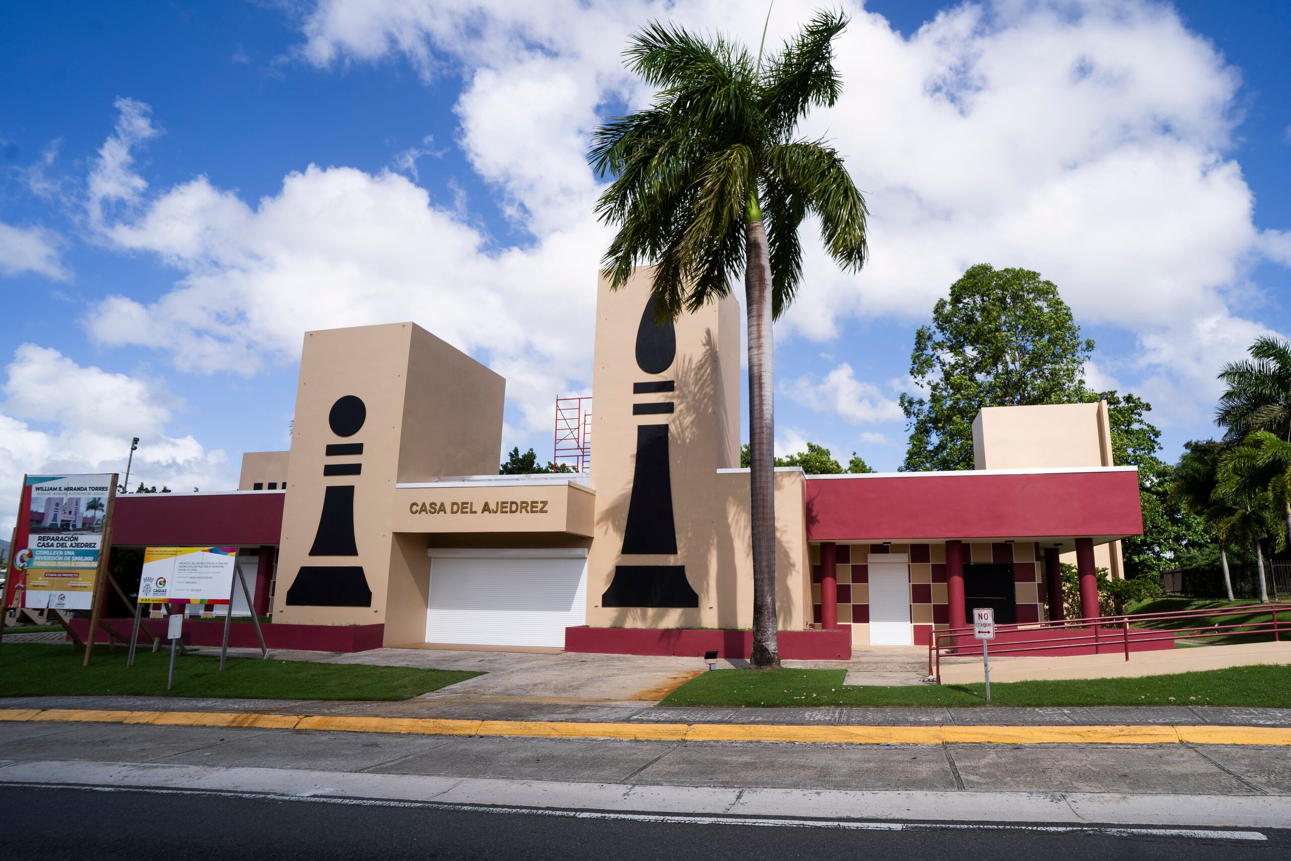 A lo largo de su historia, la Casa del Ajedrez ha beneficiado a más de 3,000 jóvenes y 2,000 adultos, tanto a estudiantes como a miembros de la comunidad ajedrecista y profesionales de este deporte.