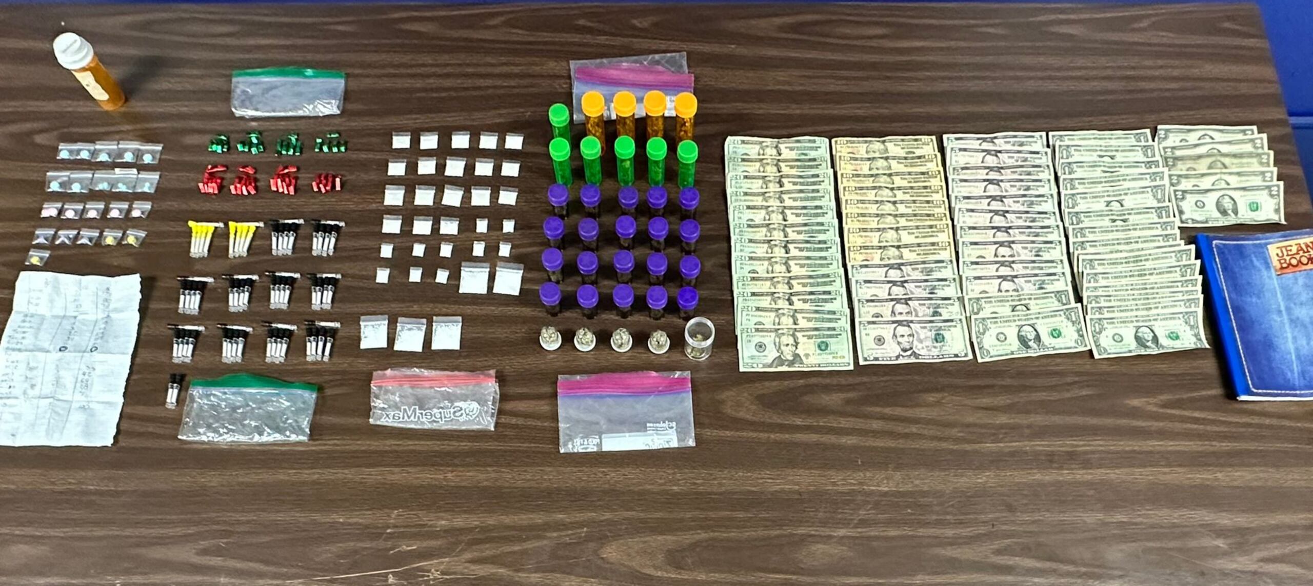 Droga ocupada a Urbano Febres Romero de 52 años, en el sector Playita, en Santurce.