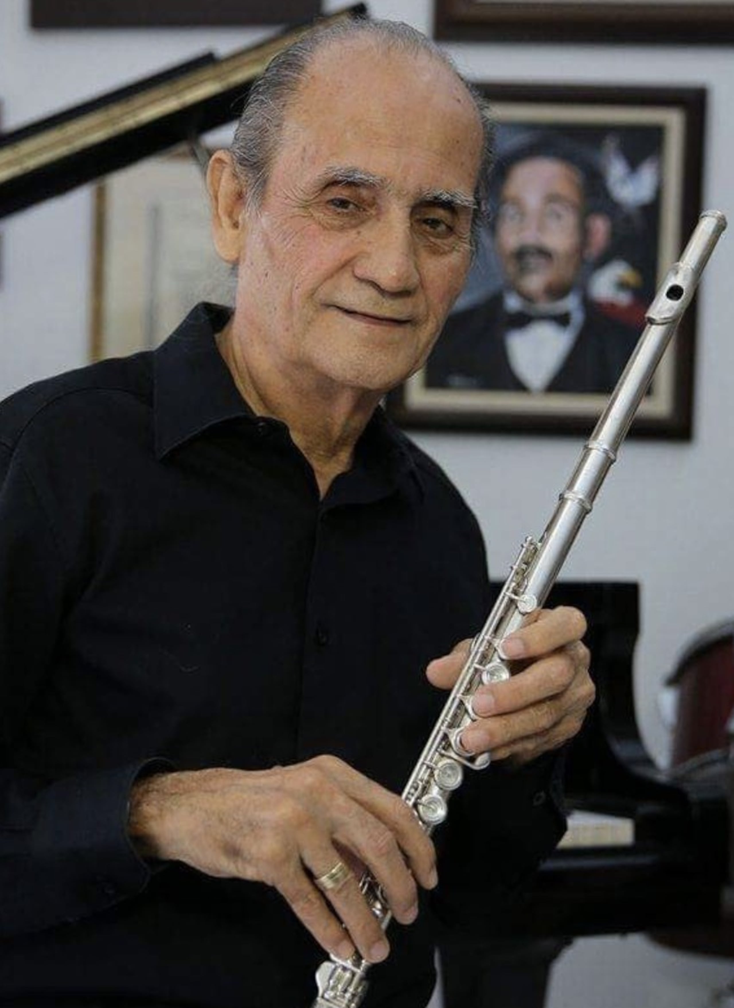 El músico se destacó en la composición musical y la dirección orquestal en diversos programas televisivos.