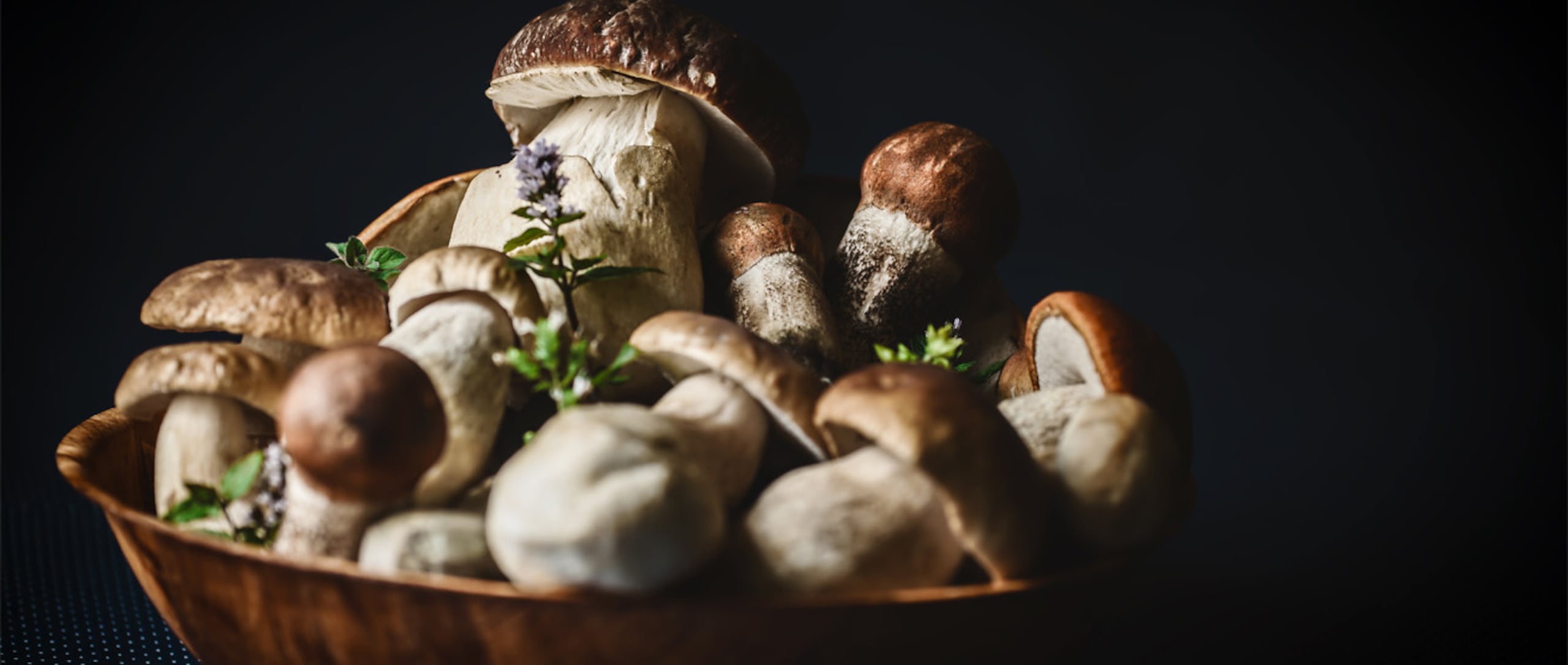 Los investigadores recomendaron consumir una cantidad de 300 gramos de setas, aunque si se desea consumirlos en una cantidad menor también es posible que haya un beneficio. (Peter Oslanec / Unsplash)