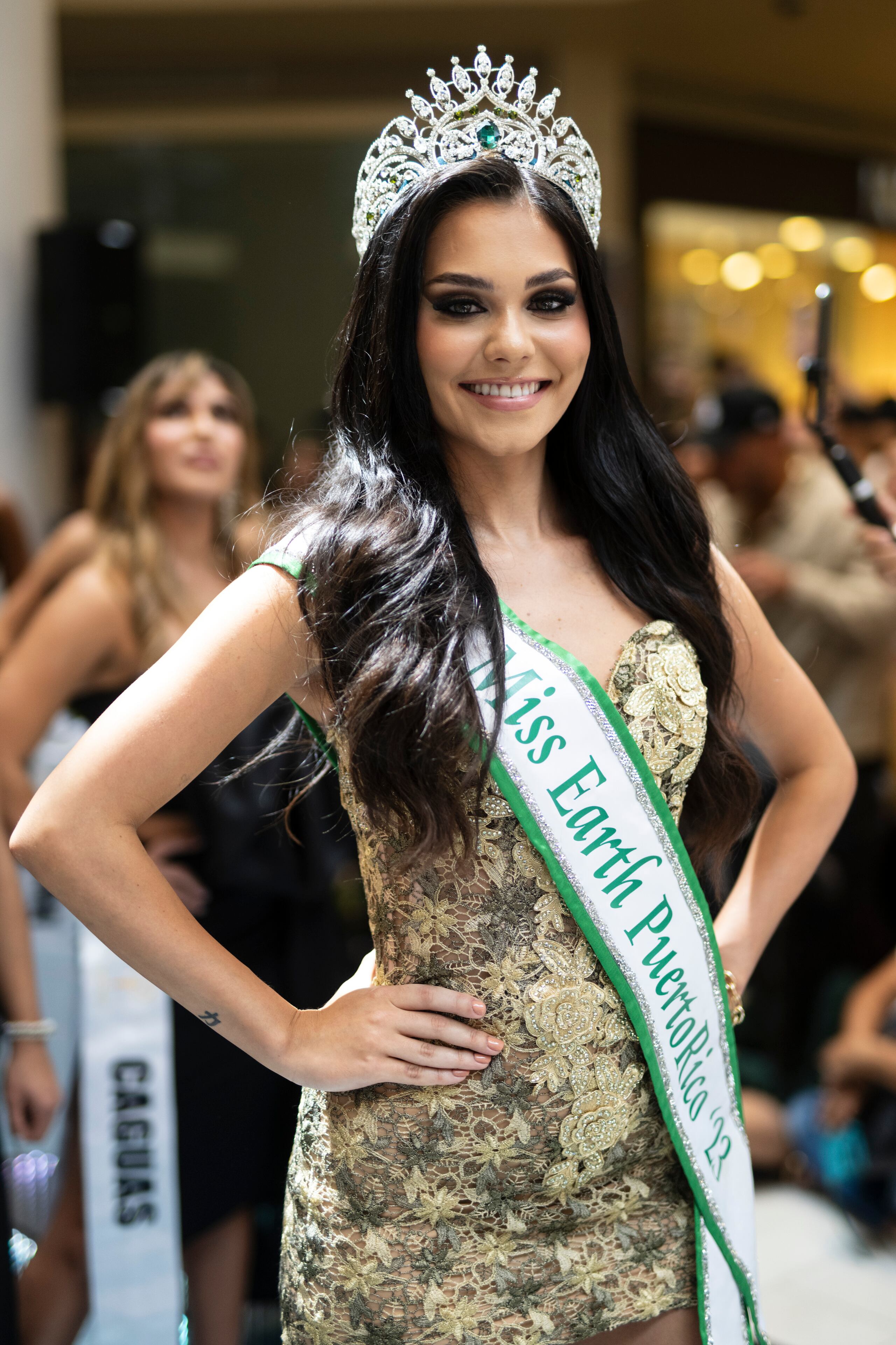 Victoria Arocho, actual Miss Earth Puerto Rico, competirá por la corona internacional el próximo mes de diciembre en Vietnam.