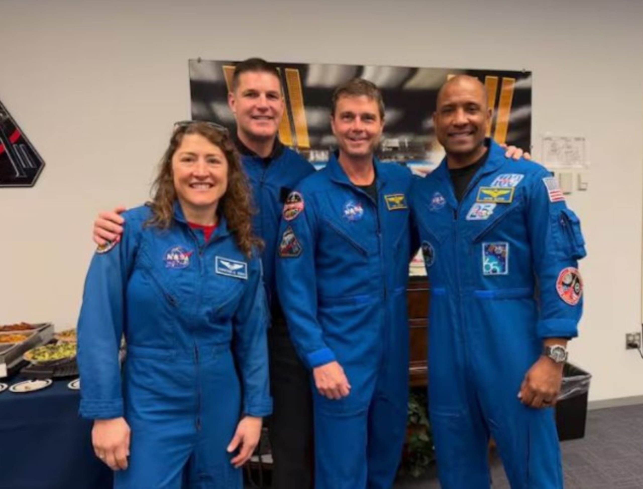 Christina Koch, Jeremy Hansen, Reid Wiseman y Victor Glover, tripulantes del Artemis II