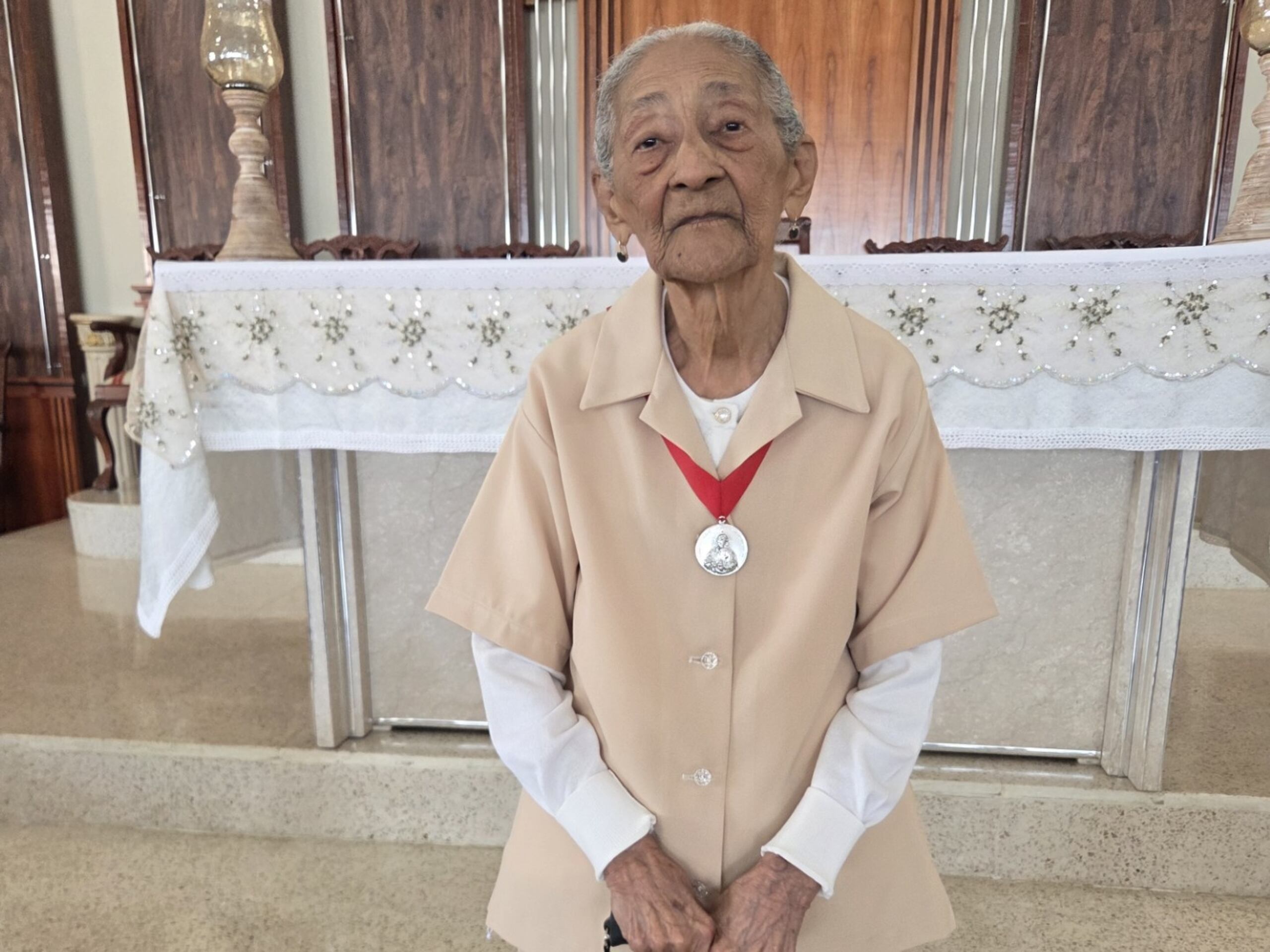 La longeva mujer cuenta que una de sus hermanas murió de 103 años y un tío de 109 años.