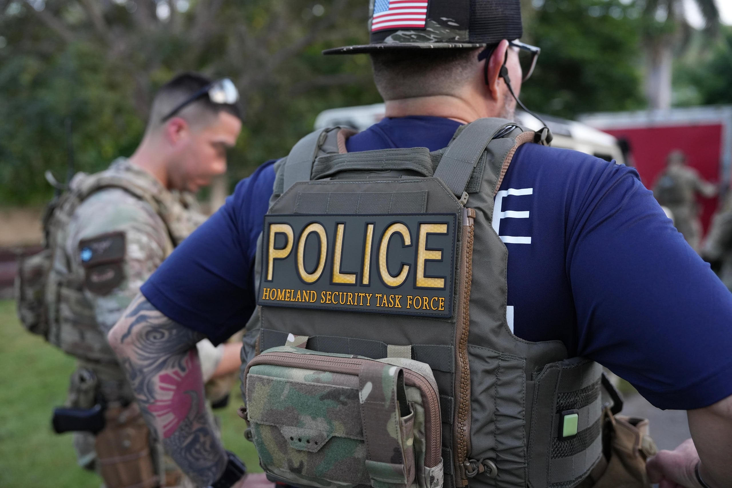 El agente especial interino a cargo de HSI en San Juan, Yariel Ramos, señaló que HSI San Juan ha identificado un patrón preocupante de hombres adultos que buscan explotar sexualmente a menores varones.