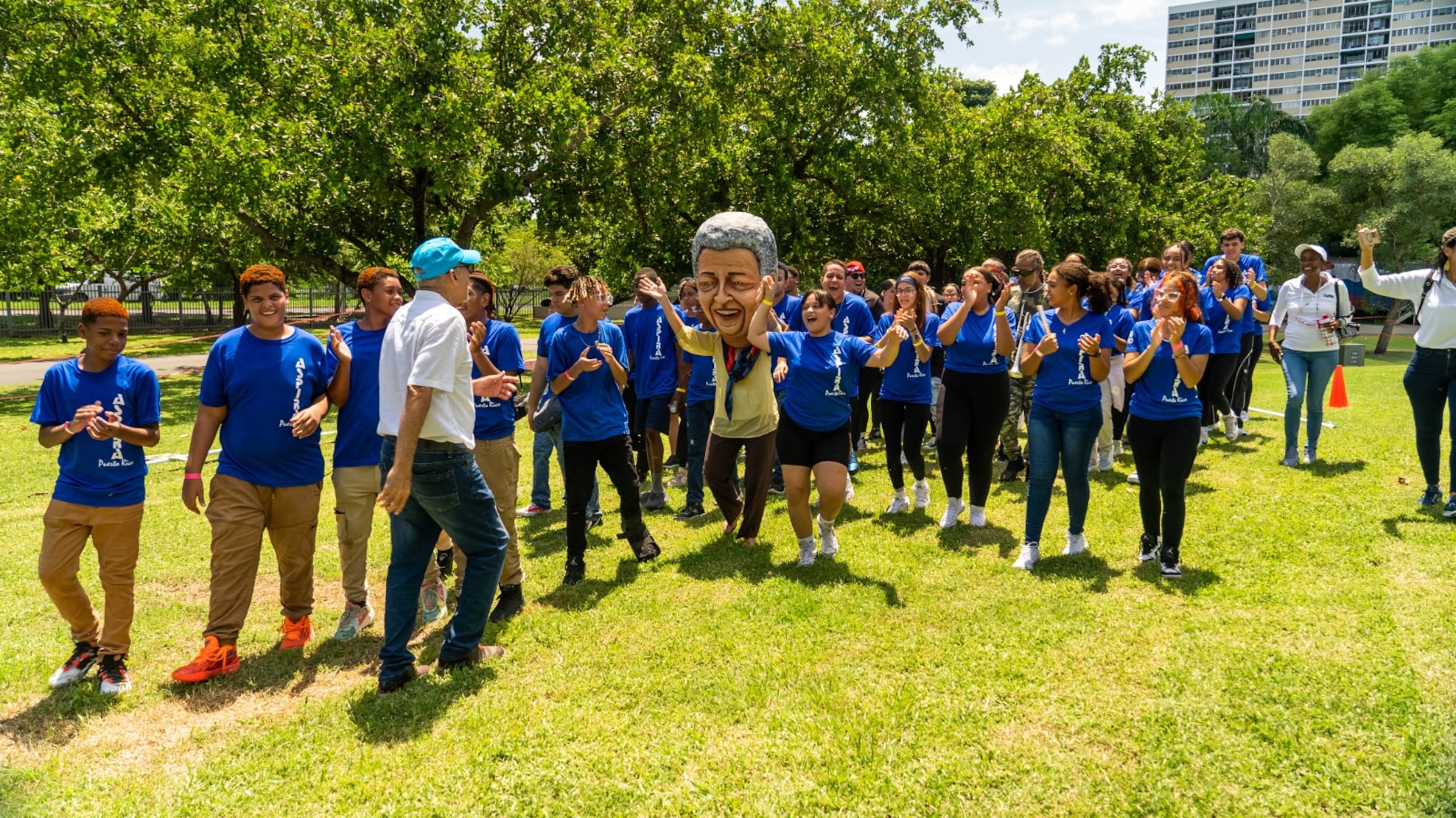 Antonia Pantoja fue educadora, trabajadora social, feminista, emprendedora, reformista política y social, defensora de derechos laborales y civiles y del idioma español y escritora que fundó ASPIRA en Nueva York.