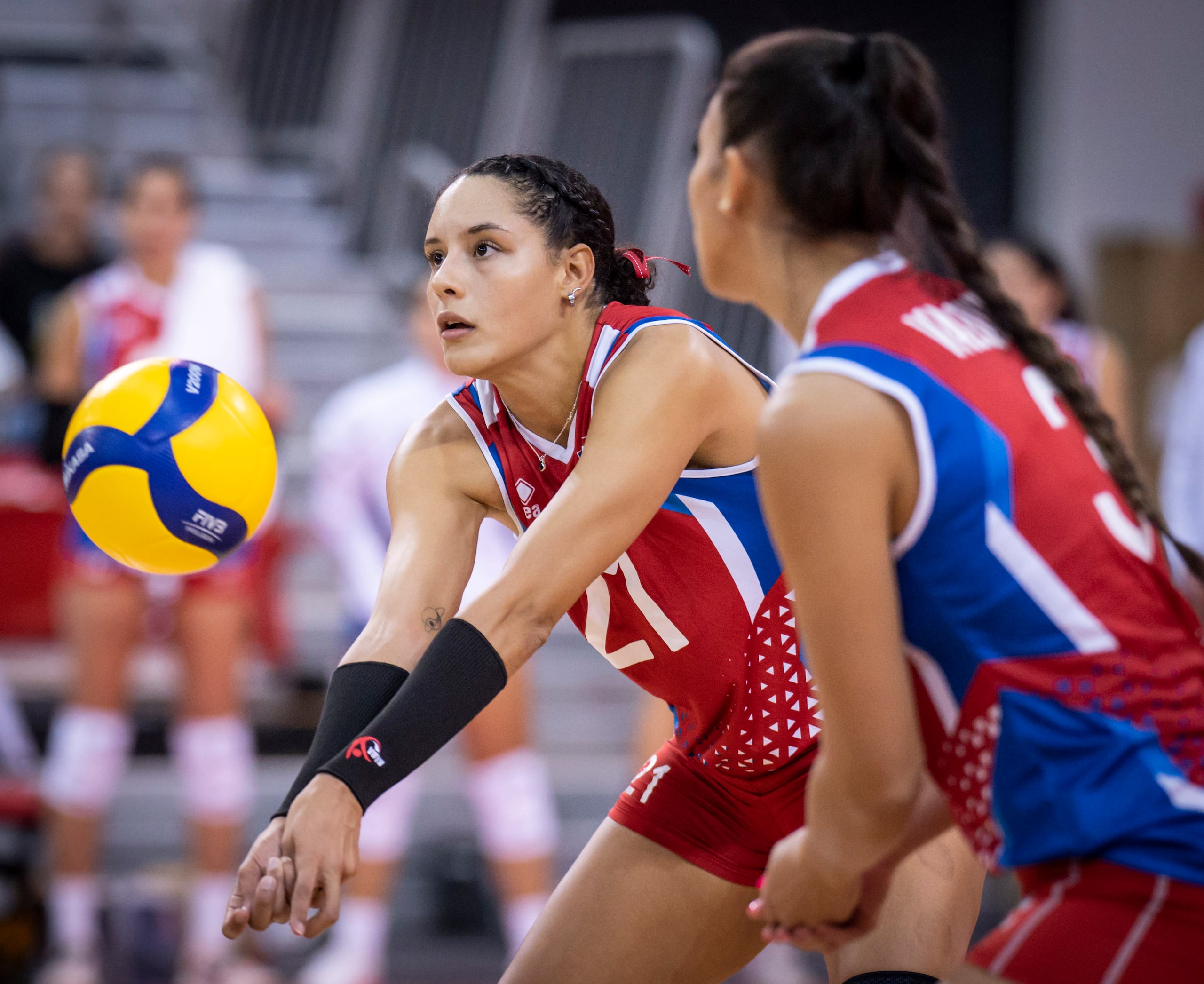Pilar Victoriá en uniforme de la Selección Nacional de Puerto Rico.