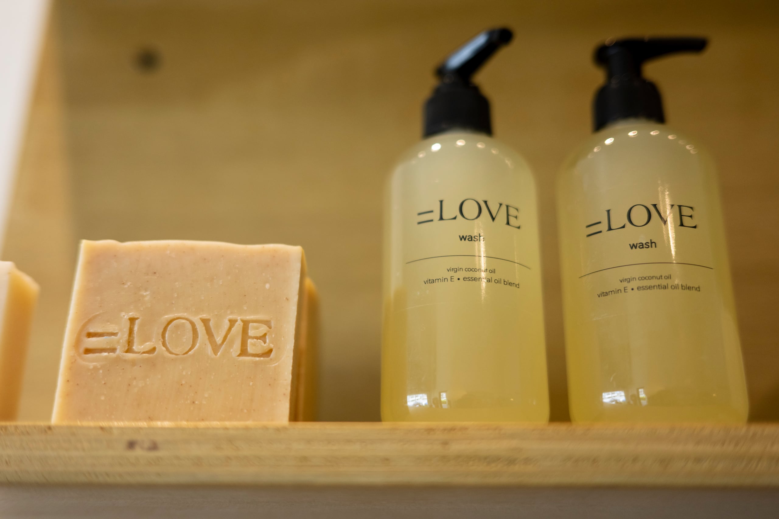 Al momento que Primera Hora llegó a la tienda Luca, una de las tiendas que vende la línea Equal Love, solo quedaban dos jabones de barra y dos limpiadores en gel.