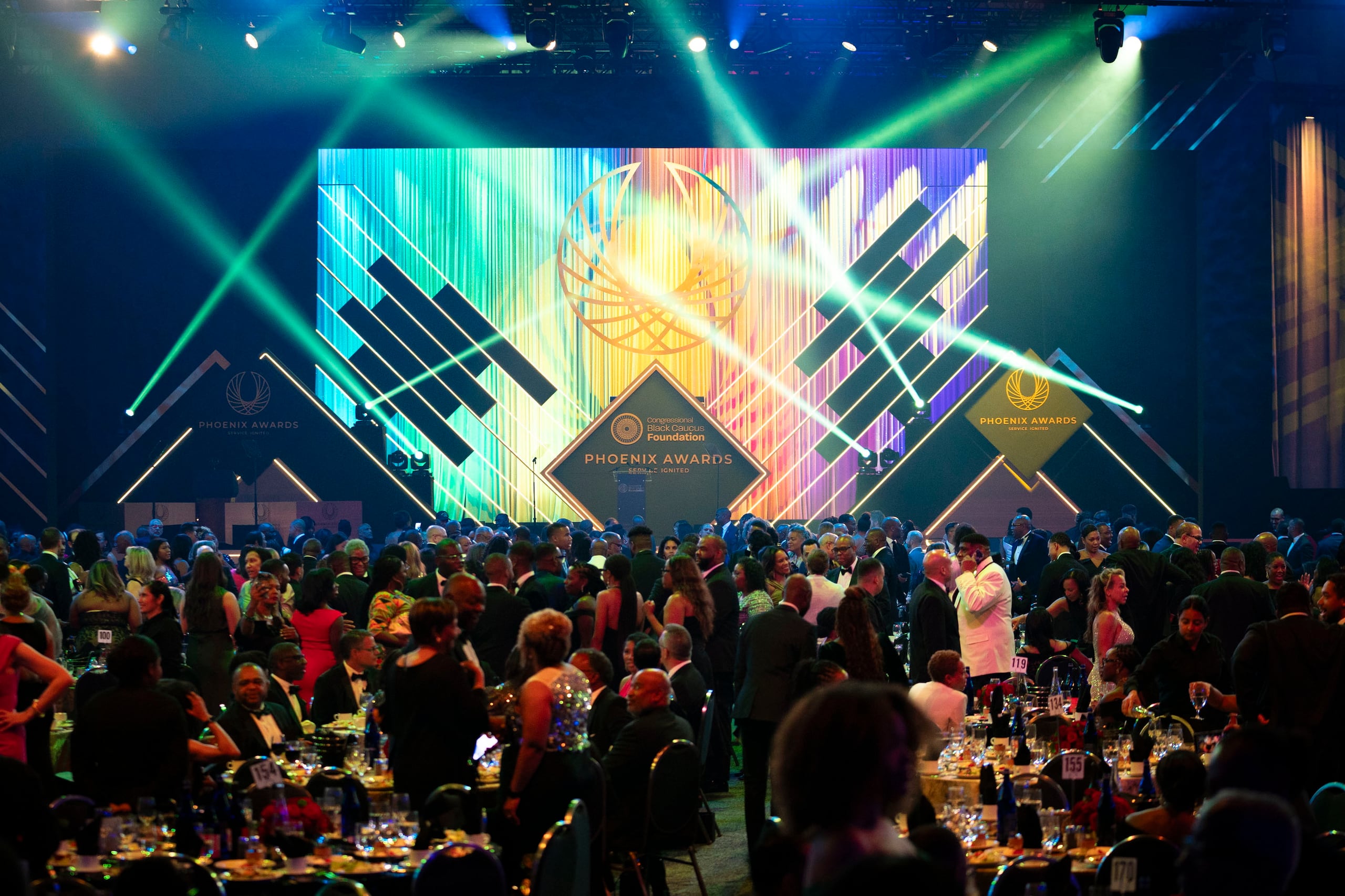 Harris hizo campaña en Washington y antes de asistir a la gala participó en un acto de recaudación de fondos.