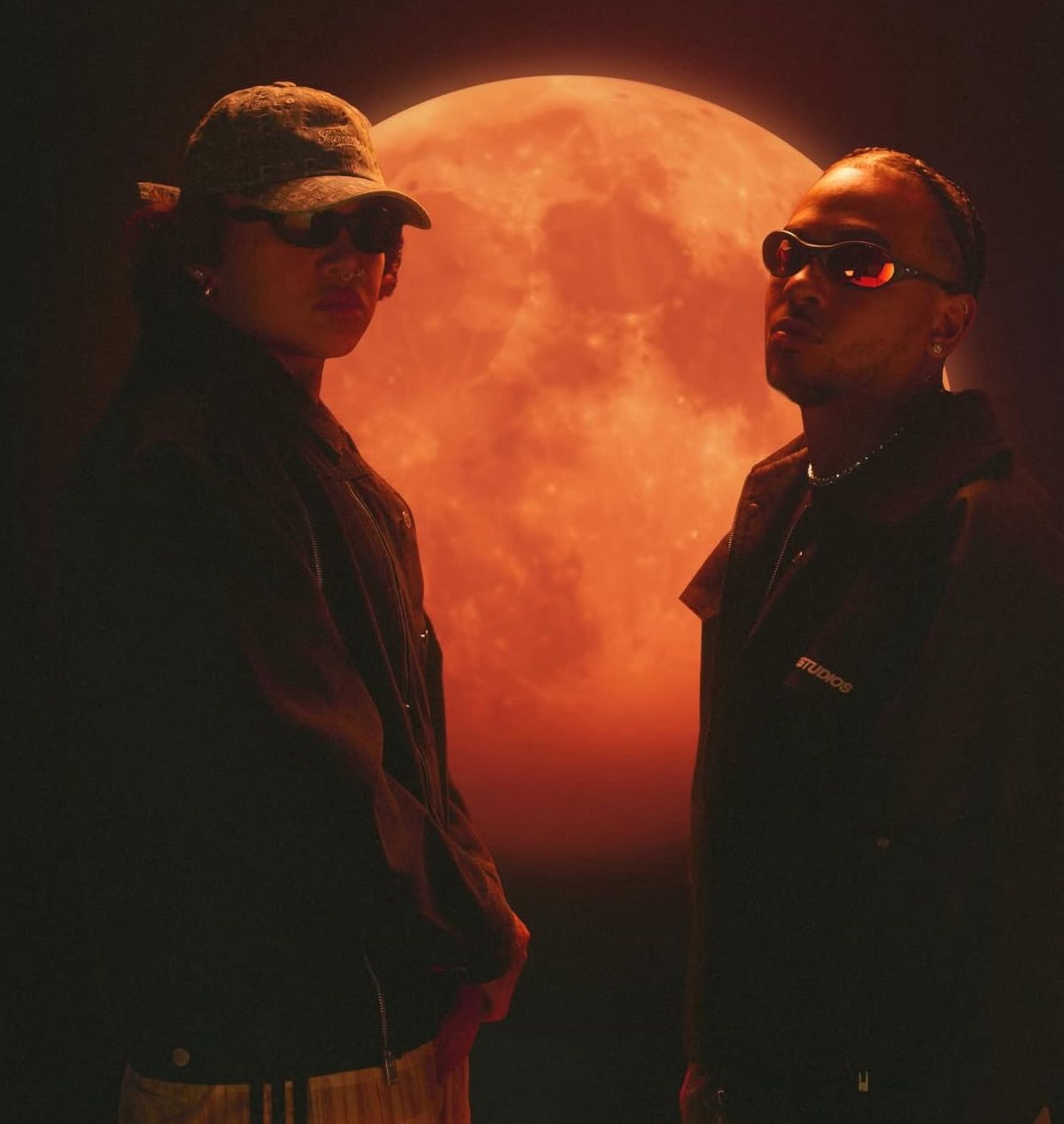 Se trata del primer álbum colaborativo entre Beéle y Ozuna.