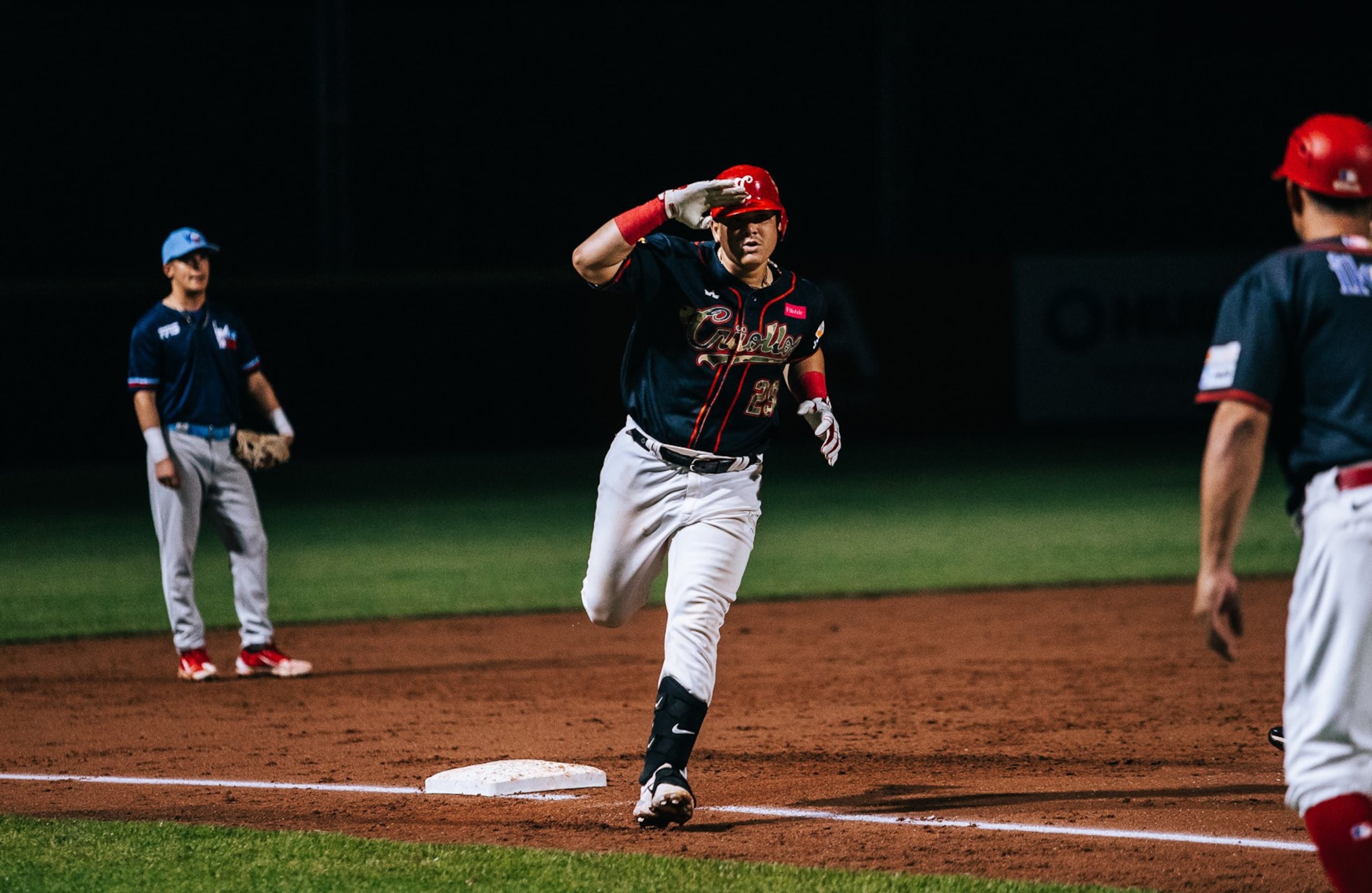 Jonathan Morales jugará por novena campaña en su carrera con los Criollos.