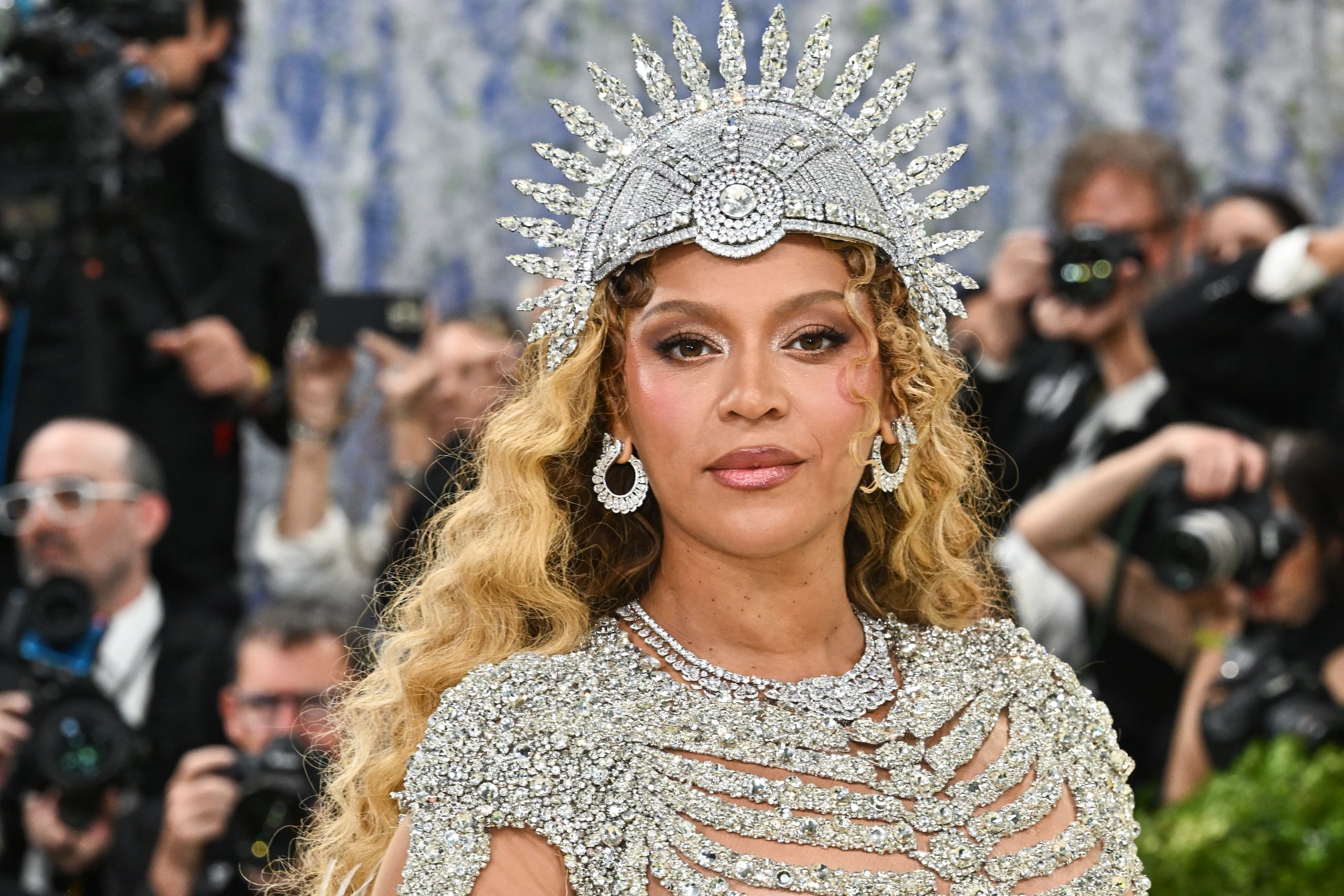 Beyoncé honra 45 años de vida con el relanzamiento de su segundo álbum inédito que lanzó hace dos décadas.