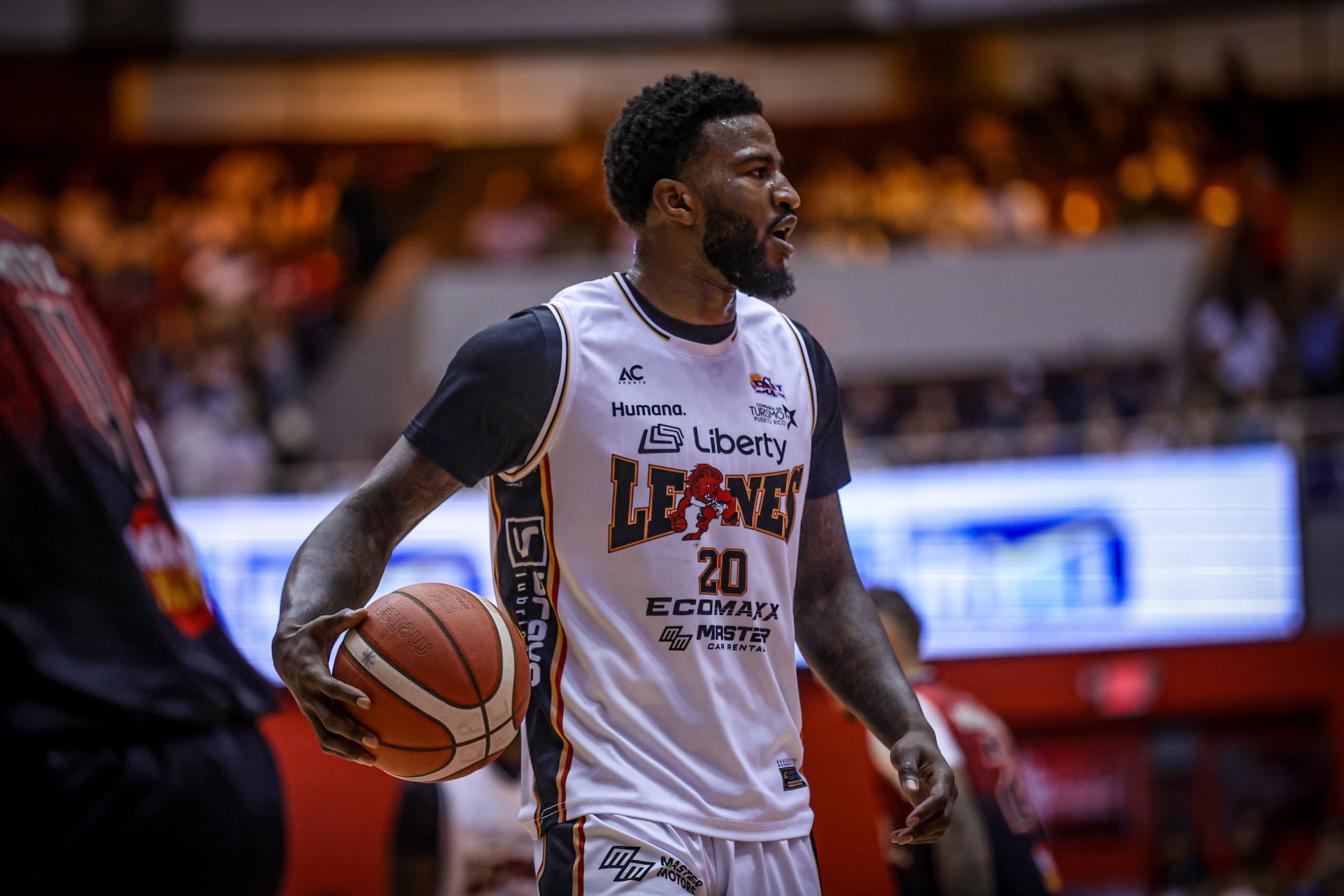 Jordan Bell es uno de los dos refuerzos con los que los Leones de Ponce no contarán en la postemporada del BSN.
