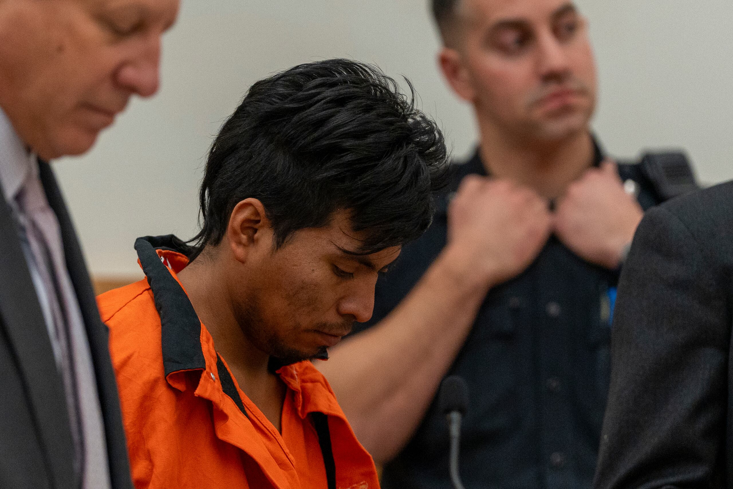 Zapeta permanece en la prisión municipal de Riker's Island sin derecho a fianza.