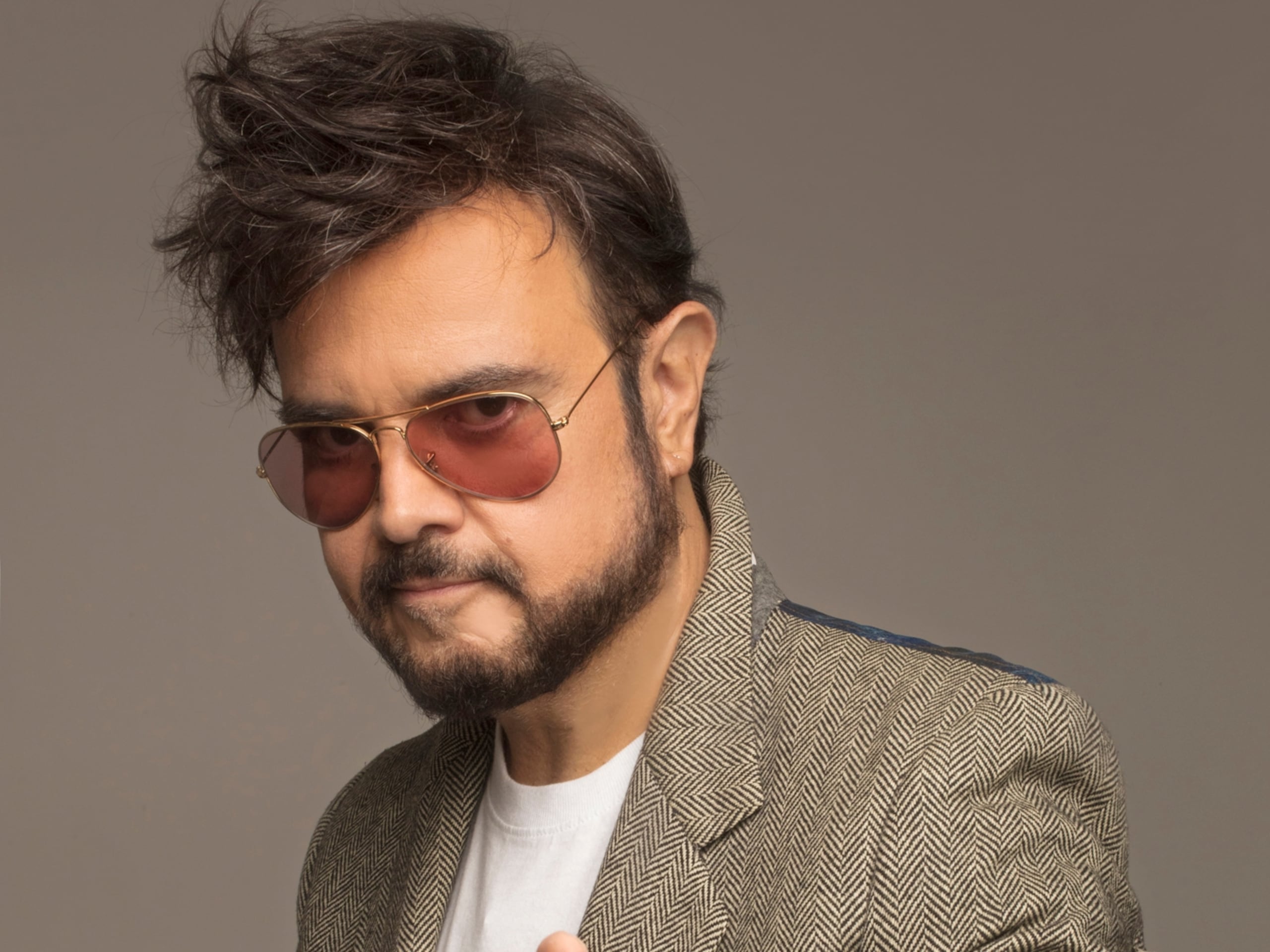 El nuevo disco de estudio de Aleks Syntek se titula "Zen".