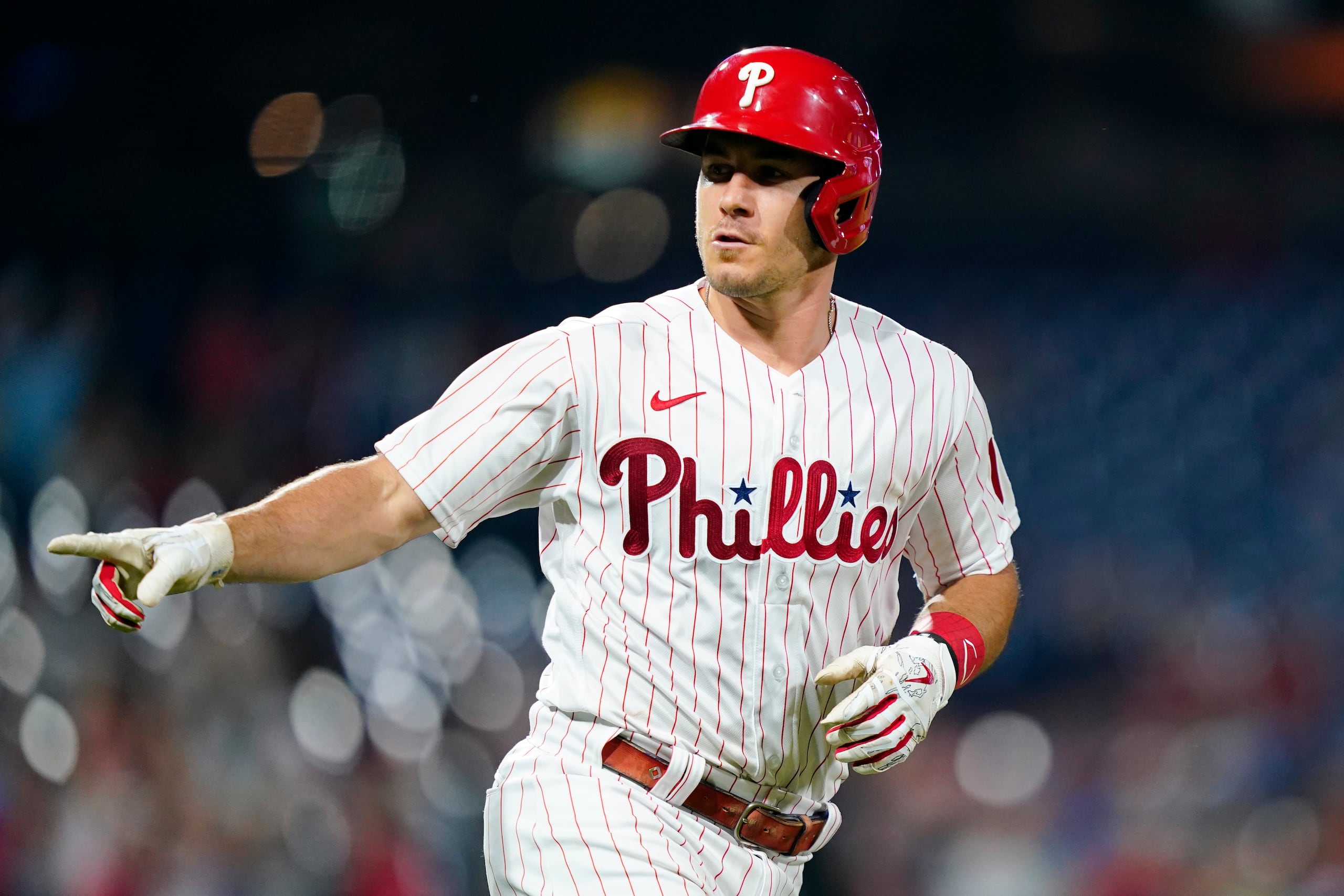 J.T. Realmuto ganará $15 millones por año, y podría ganar otros $5 millones anuales mediante bonos.