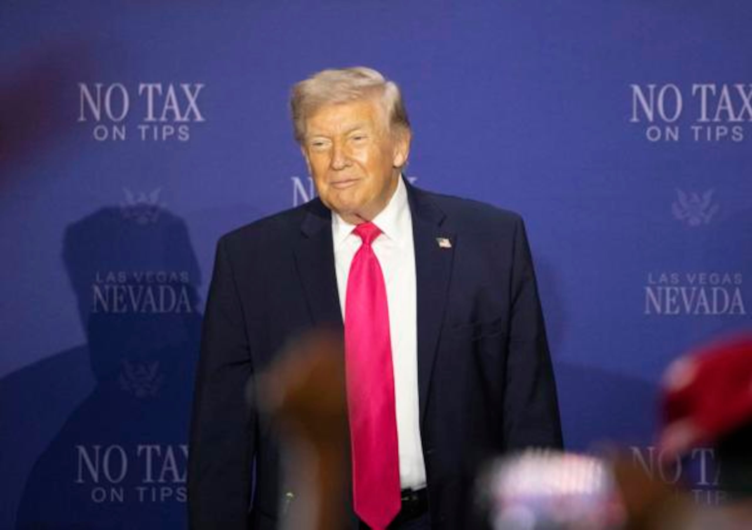 Trump aseguró que las recientes rebajas fiscales han "elevado los reembolsos de impuestos" de miles de empleados.