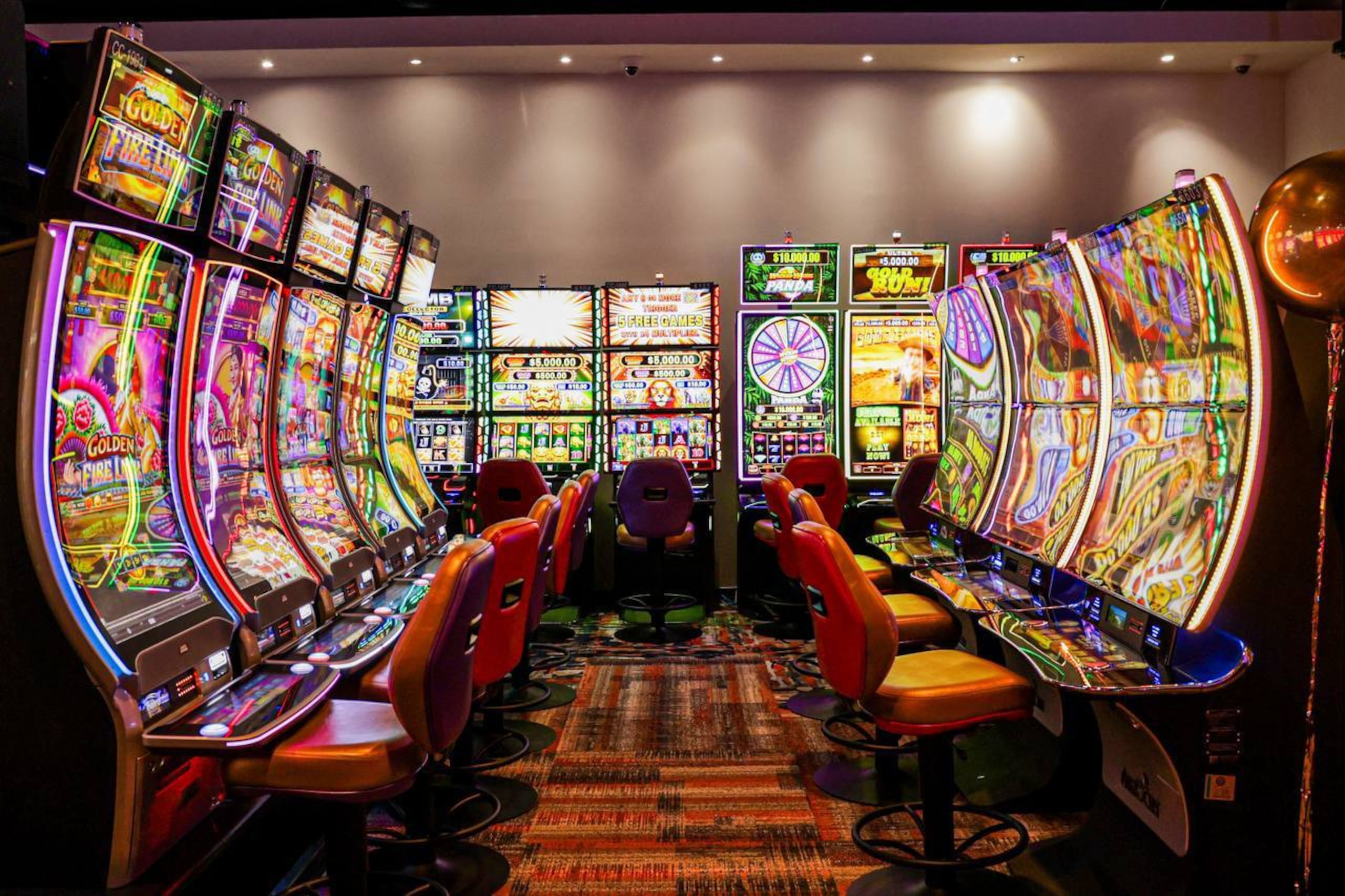 Dos de los casinos intervenidos pertenecen al conglomerado empresarial de uno de los hombres más ricos de México y gran opositor del gobierno, Ricardo Salinas Pliego.