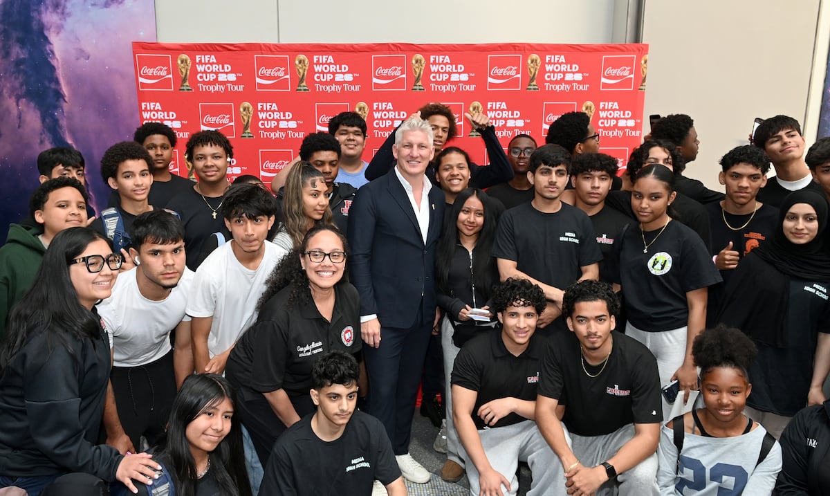 Imagen de la cobertura de: Más de 21,000 jóvenes latinos se capacitan para la industria deportiva de cara al Mundial 2026
