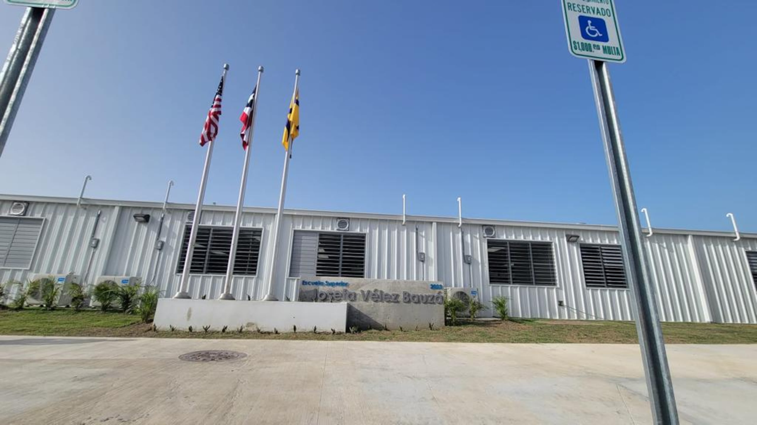 El plantel modular, de unos 31 salones, cuenta con las facilidades para atender a unos 170 alumnos adscritos a Educación Especial.