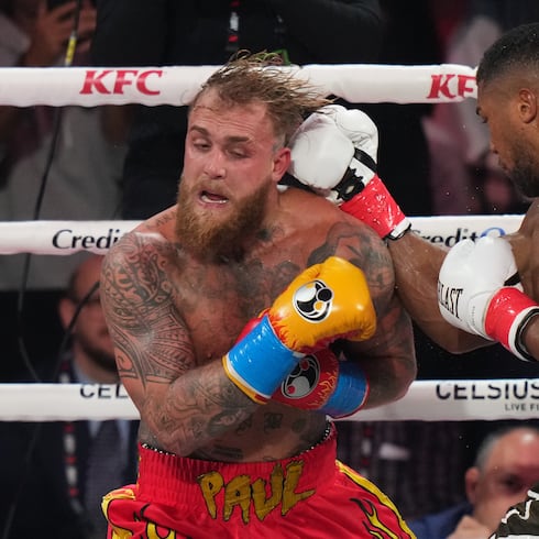 FOTOS: Jake Paul se queda sin plumas ante Anthony Joshua