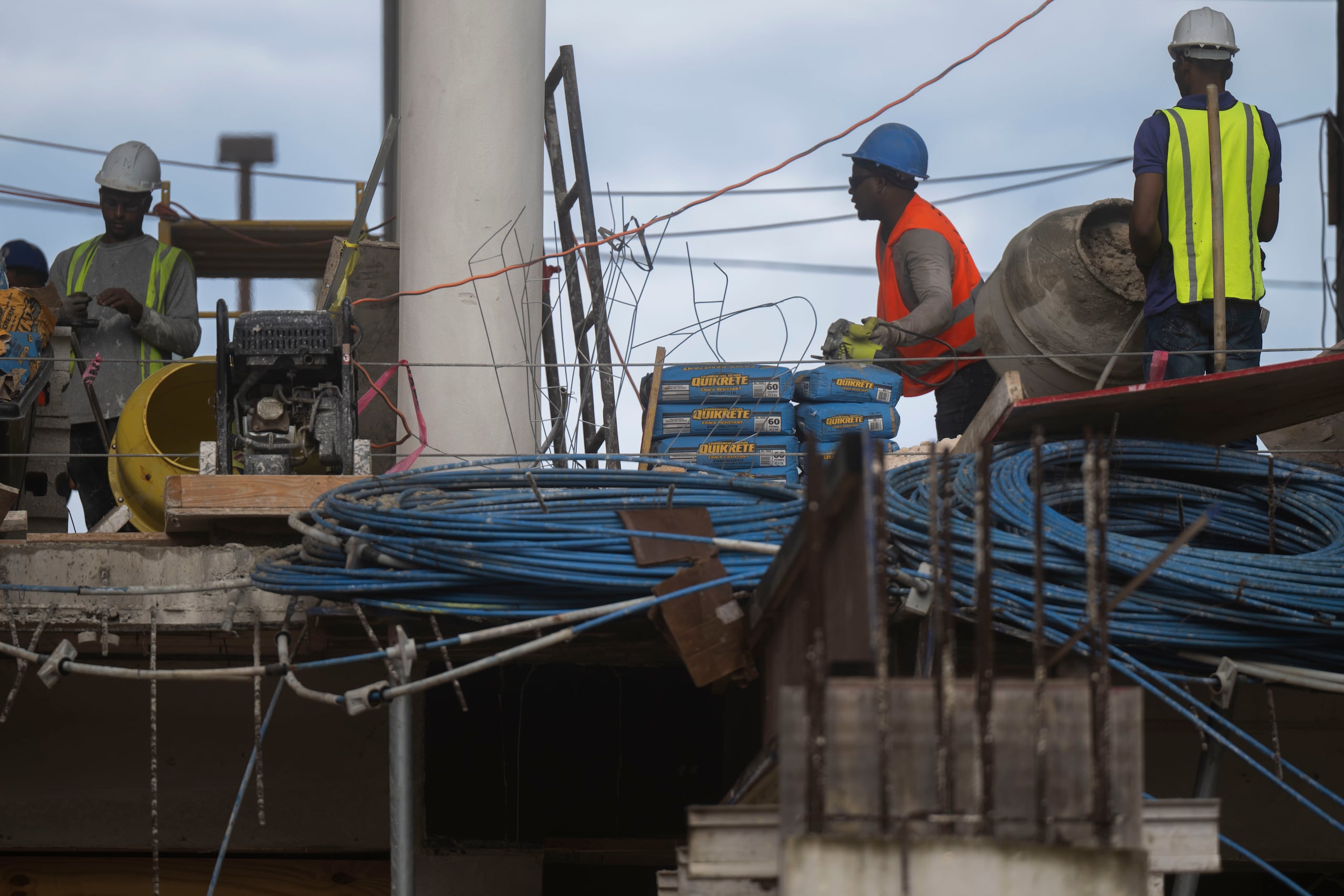 Envejecimiento de los trabajadores, las restricciones migratorias y los altos costos de materiales han afectado la construcción en Estados Unidos. (Archivo / GFR Media)