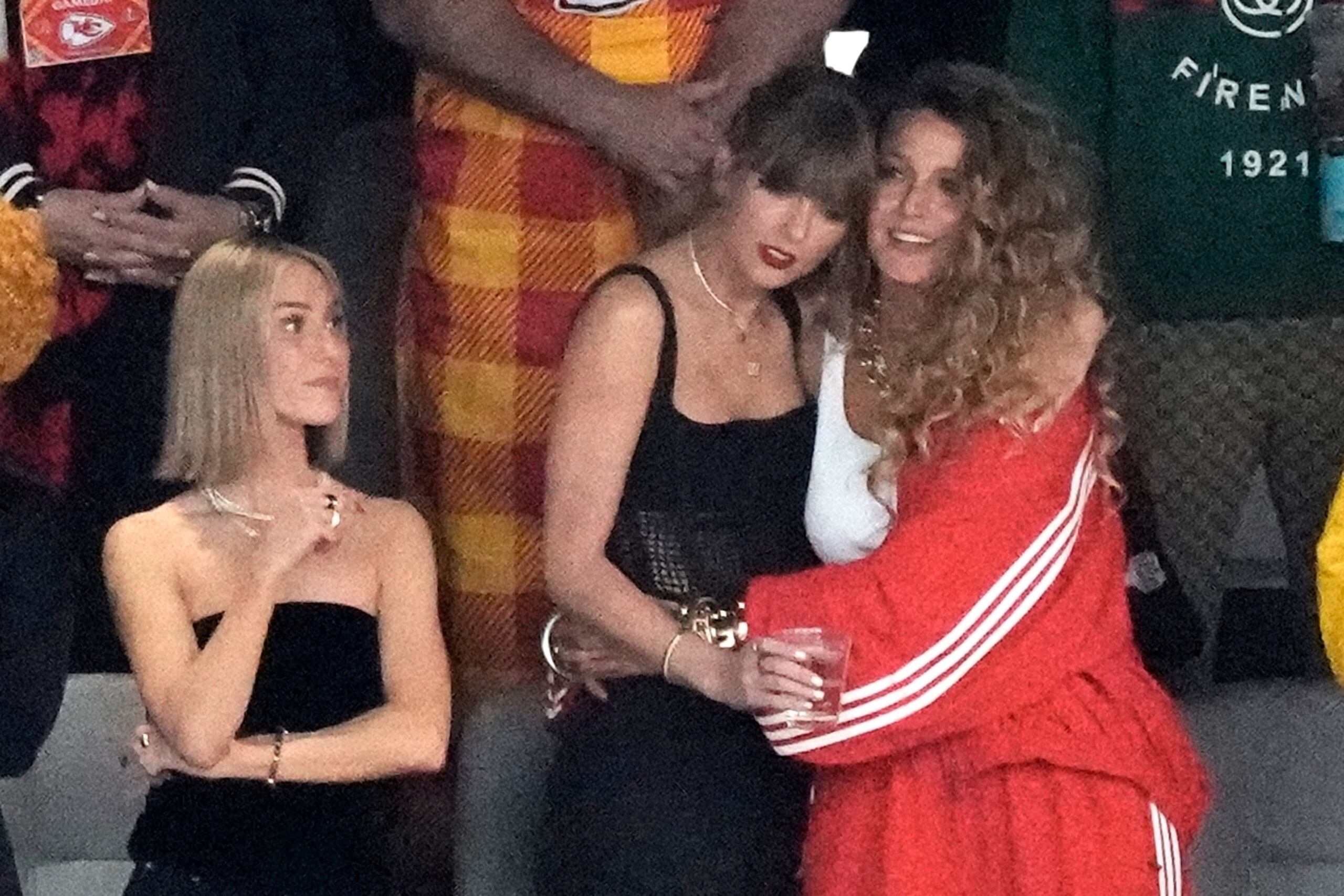 Taylor Swift junto a Blake Lively.