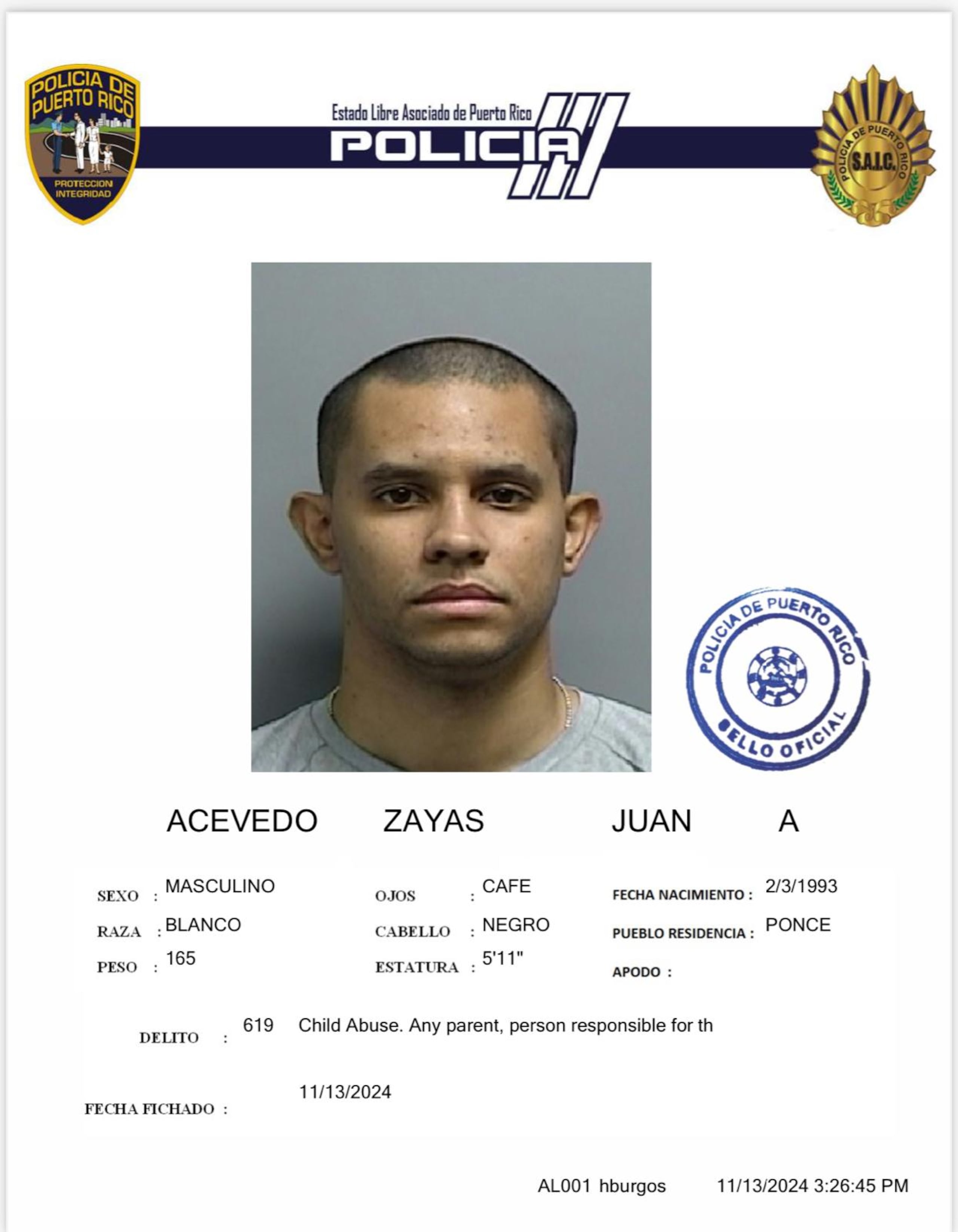 Juan A. Acevedo Zayas, enfrenta un cargo de maltrato de menores, por solicitar y envió material pornográfico a un menor de 14 años. 
La fiscal Natalia Zambrana, formuló el cargo contra Acevedo Zayas, quien quedó en libertad al prestar la fianza de $10,000.00, a través de un fiador privado.  
Este quedó en libertad bajo el Programa de Supervisión Electrónica con un grillete, hasta la vista preliminar.