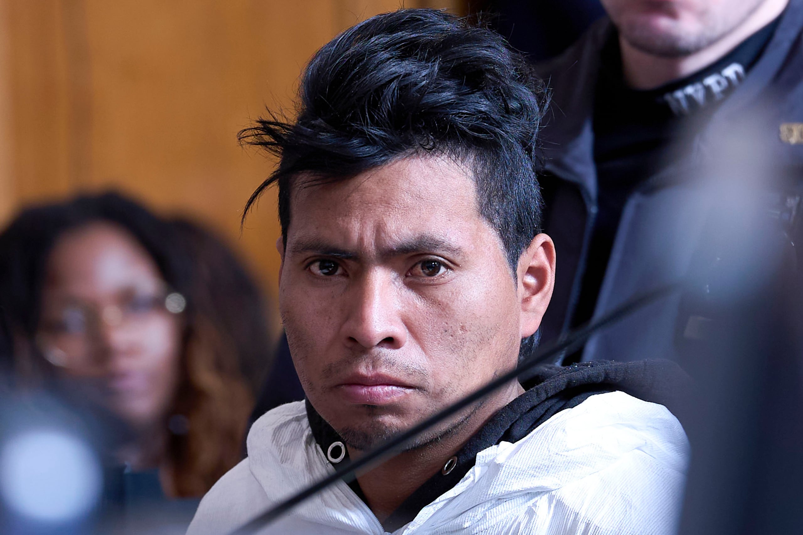 Sebastian Zapeta permanecerá encarcelado hasta su próxima fecha en la corte el viernes.