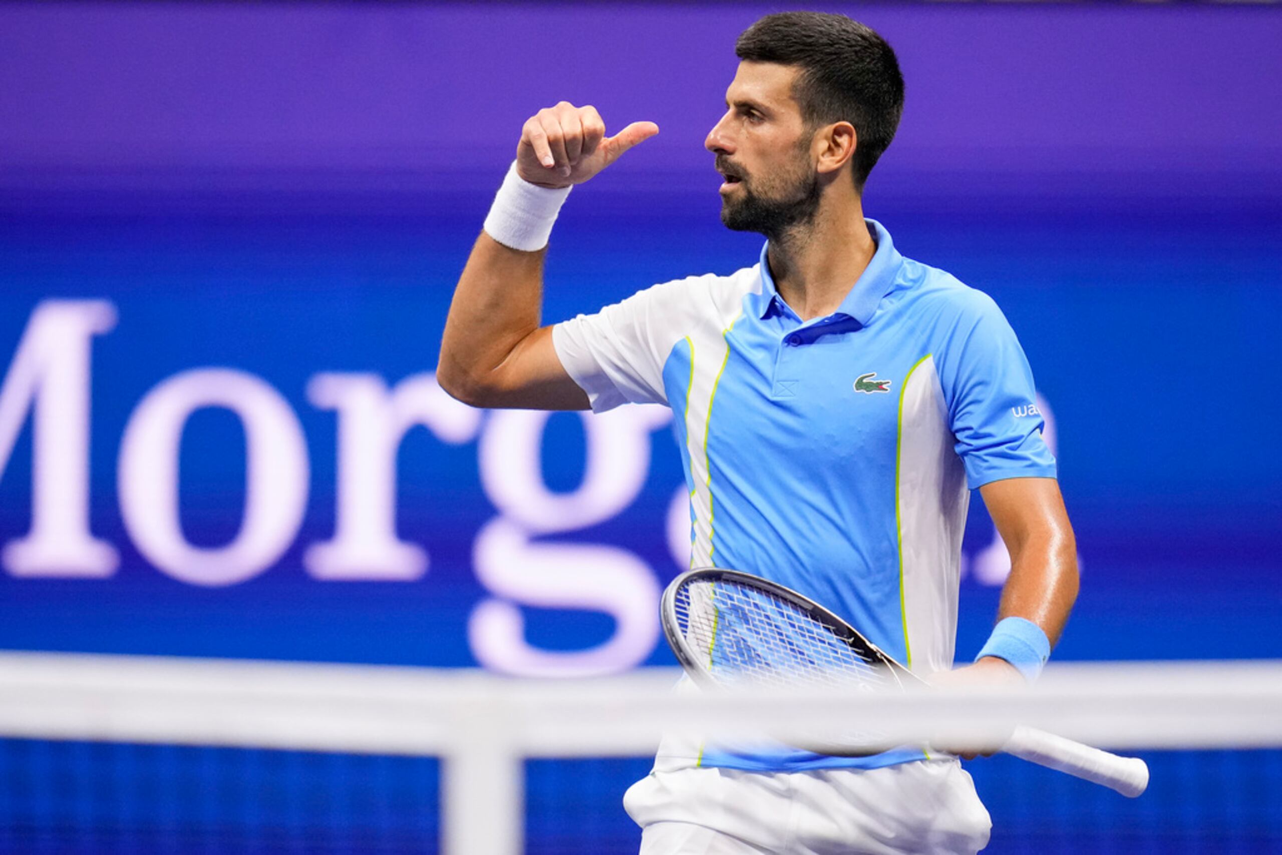 El serbio Novak Djokovic reacciona tras derrotar a Ben Shelton en las semifinales del US Open.