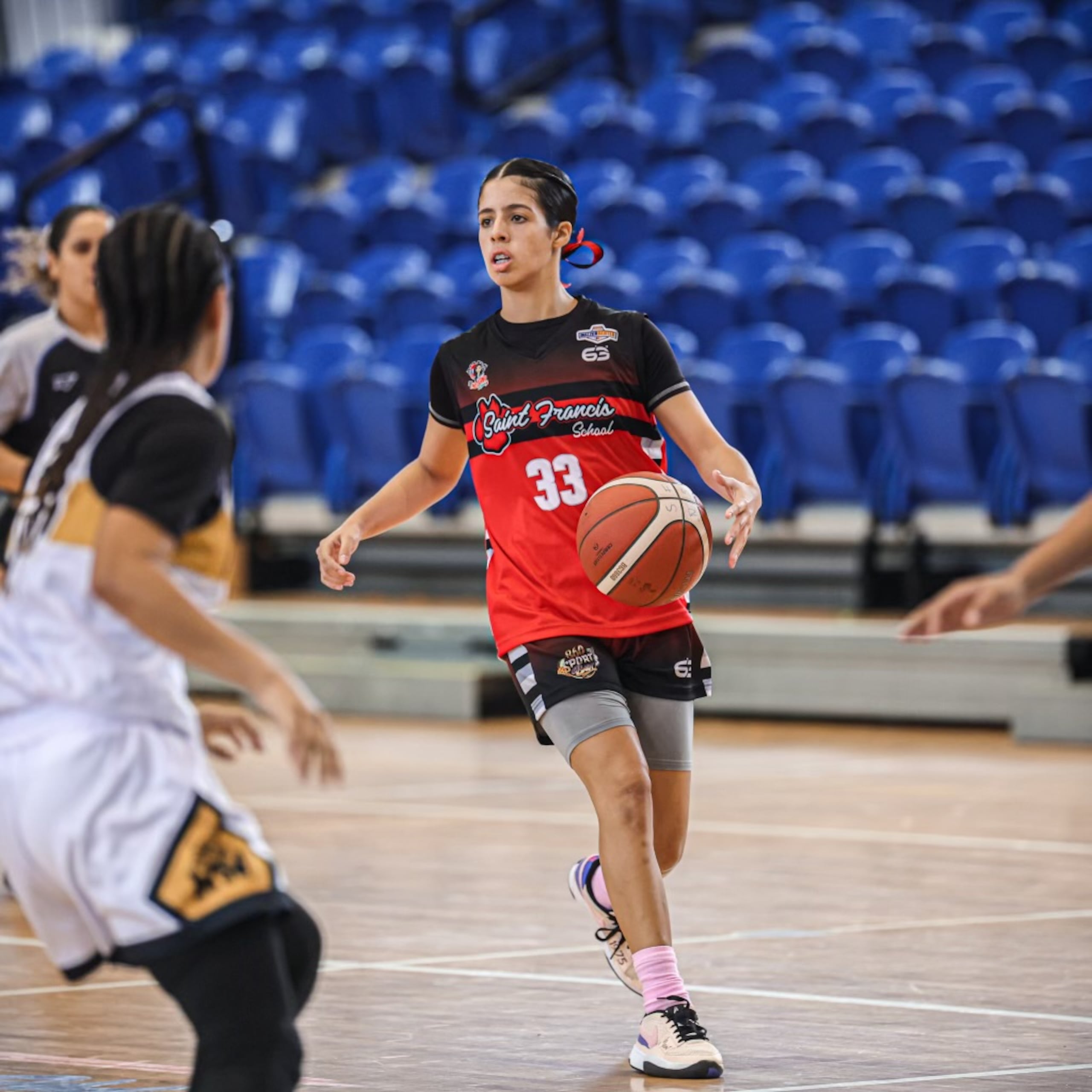 Desireck Nieves, delantera de Saint Francis School de Carolina.