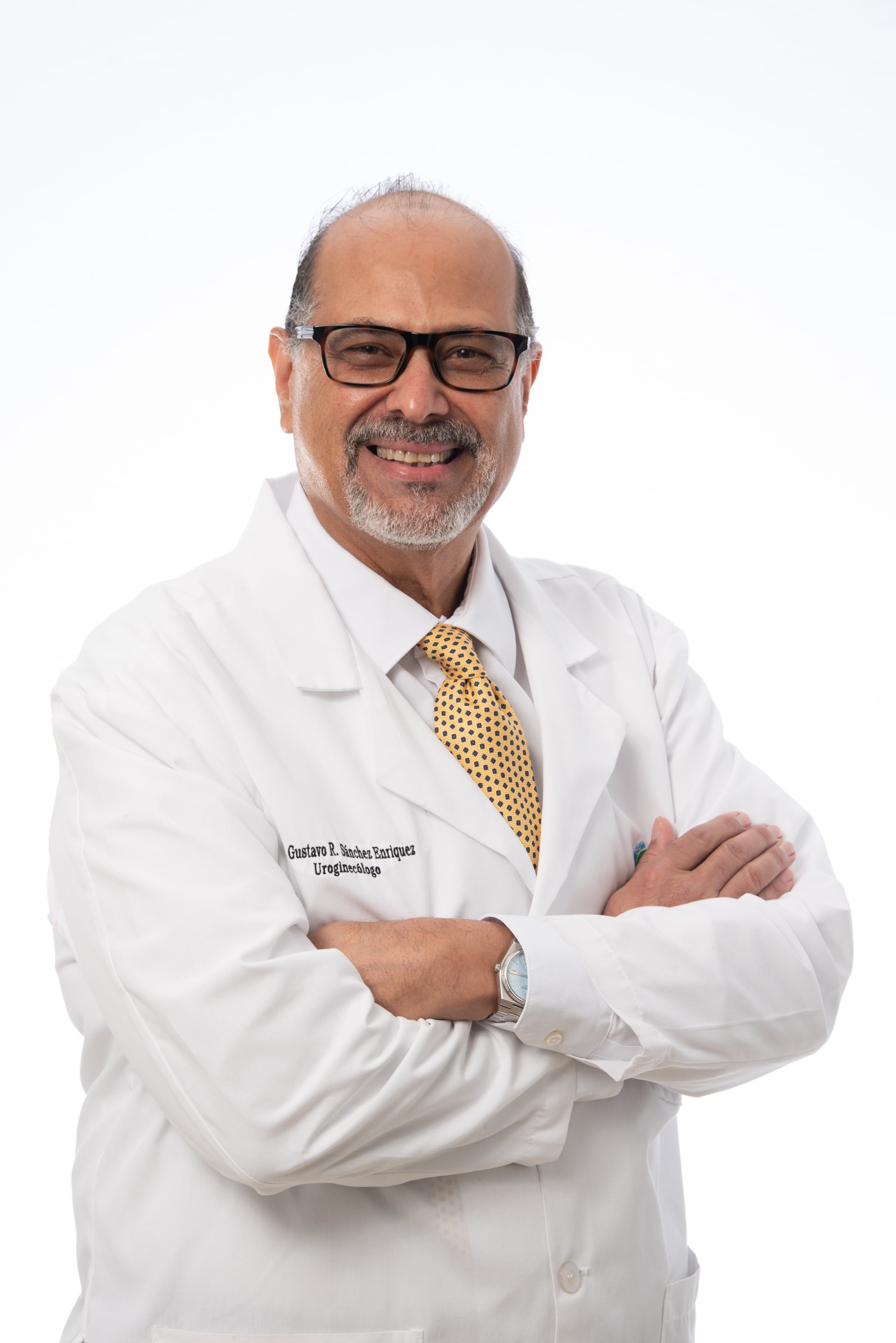 Esta subespecialidad médica se enfoca en el diagnóstico, tratamiento y prevención de condiciones del tracto urinario (urología) y los órganos reproductores femeninos (ginecología).