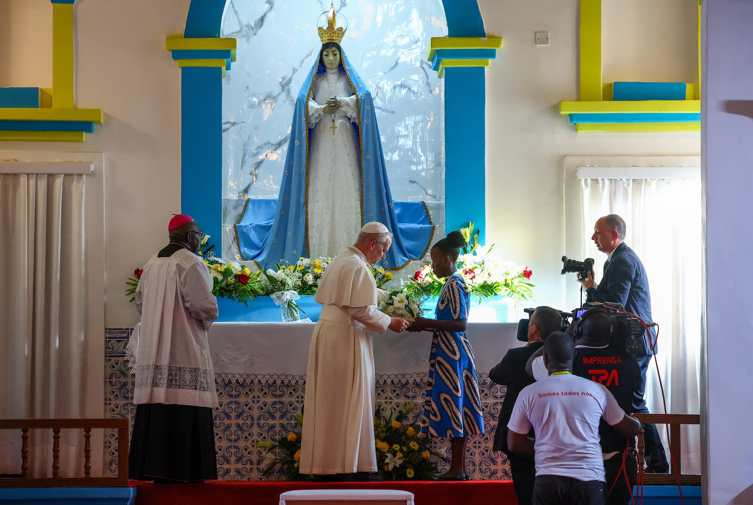 El papa León XIV en la Iglesia de Nuestra Señora de Muxima, en Muxima, Angola, el 19 de abril del 2026. (Guglielmo Mangiapane/Pool Photo via AP)