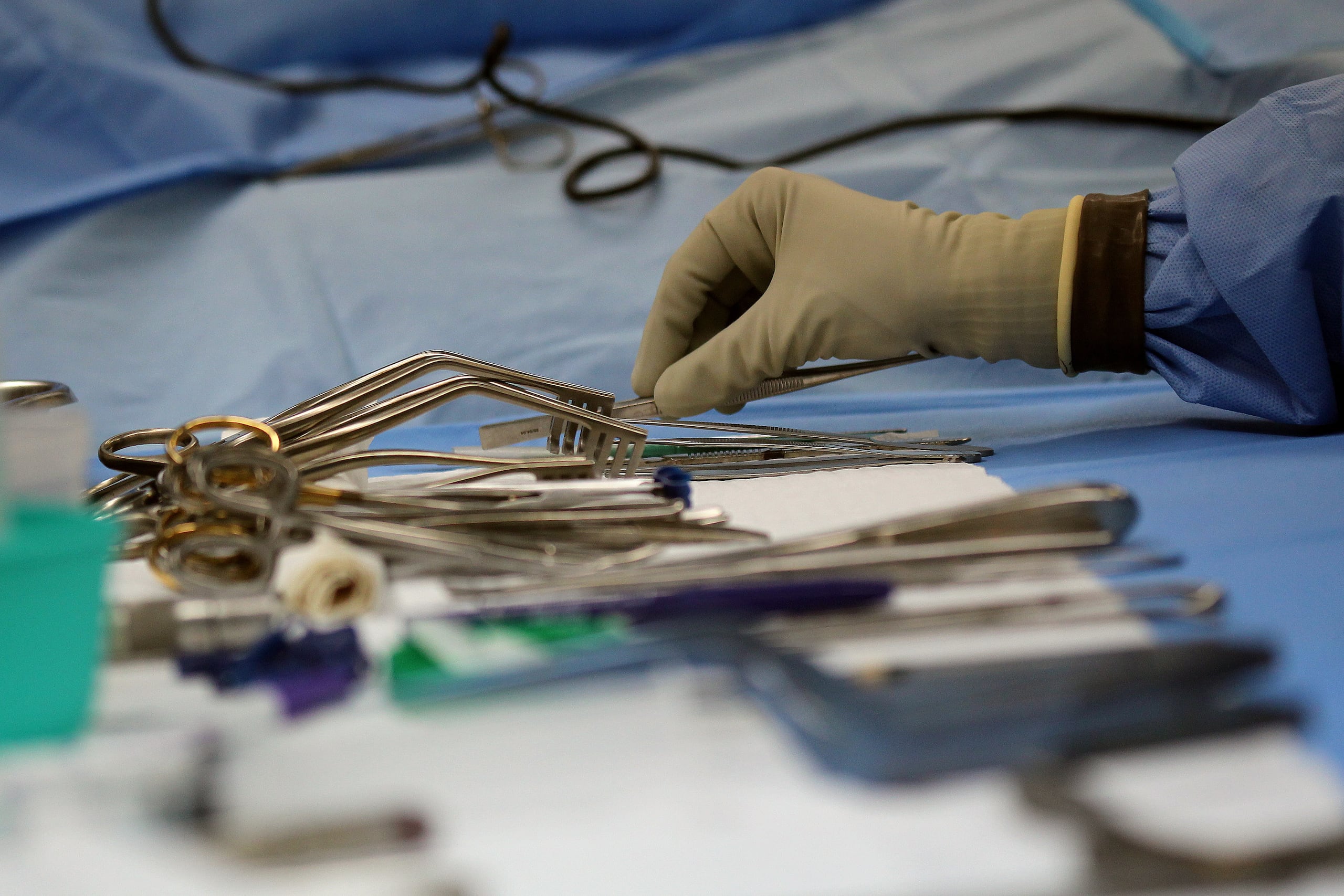 Base debía someterse a la cirugía el 20 de febrero, pero las autoridades del hospital la retrasaron y la pasaron al miércoles de la semana siguiente, día en que solo se hacen vasectomías.