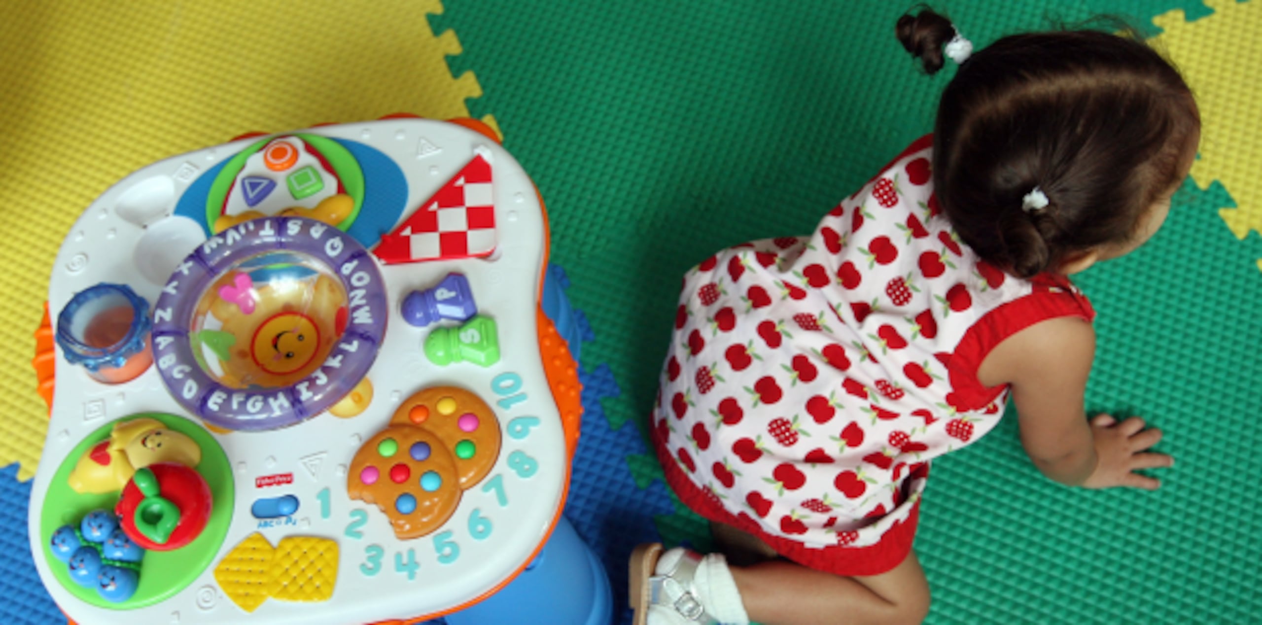 Actualmente hay 3,974 niños en hogares sustitutos mientras hay 581 niños en albergues. (Archivo)