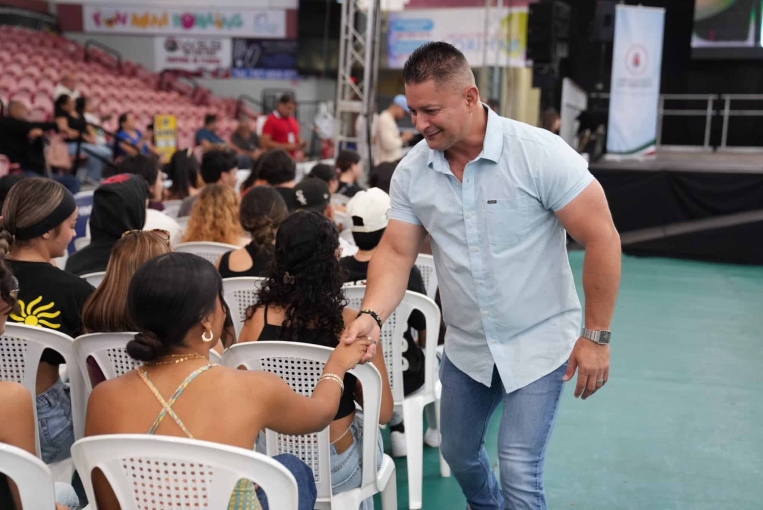 Eladio "Layito" Cardona Quiles sostuvo que los problemas con el suministro de agua en varios barrios del municipio ocurren cuatro a cinco días por semana.