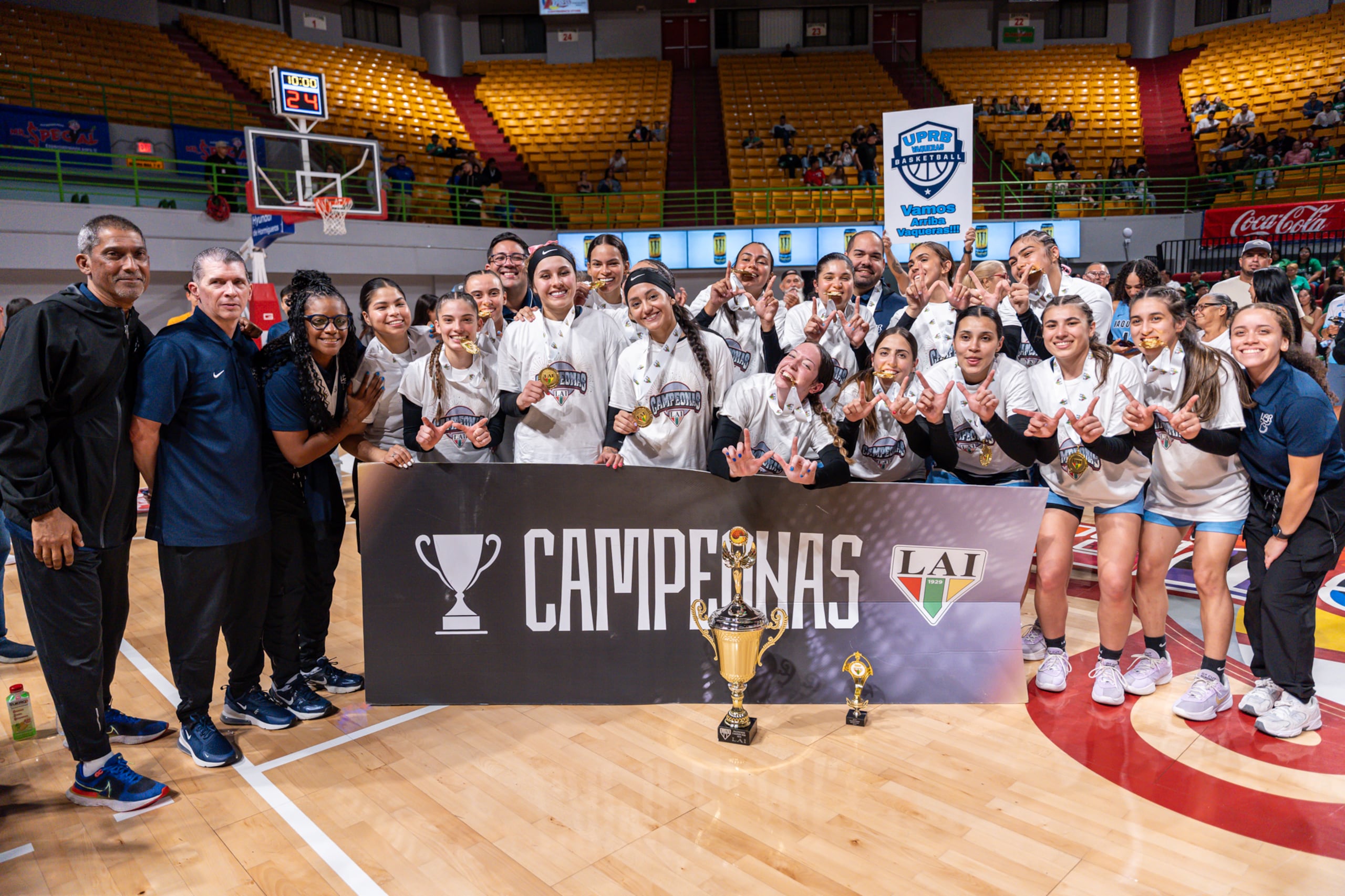 Las Vaqueras son las nuevas campeonas del baloncesto universitario.