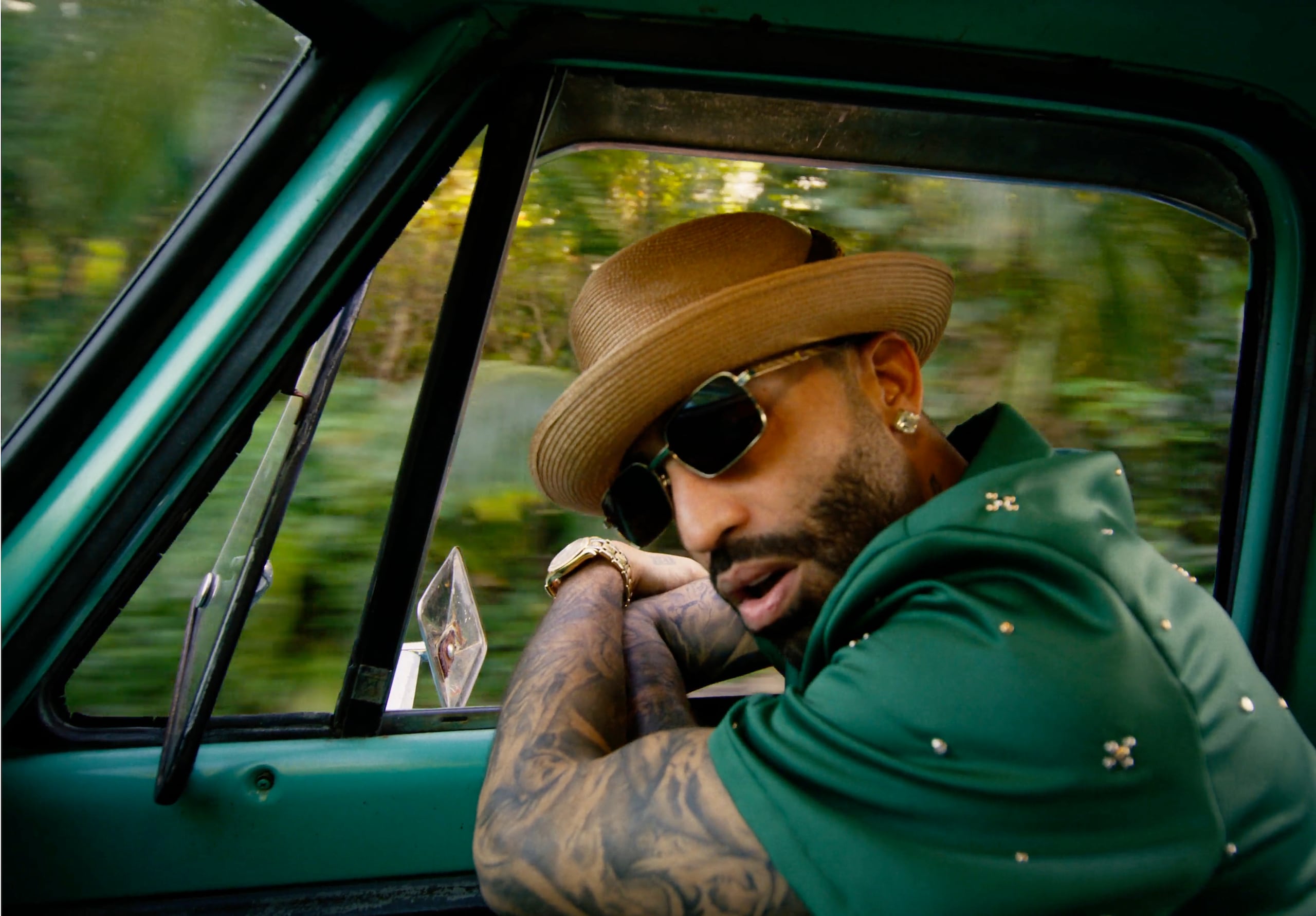 Arcángel lanza su nueva canción, que se da a meses de cumplir dos décadas en la industria musical.