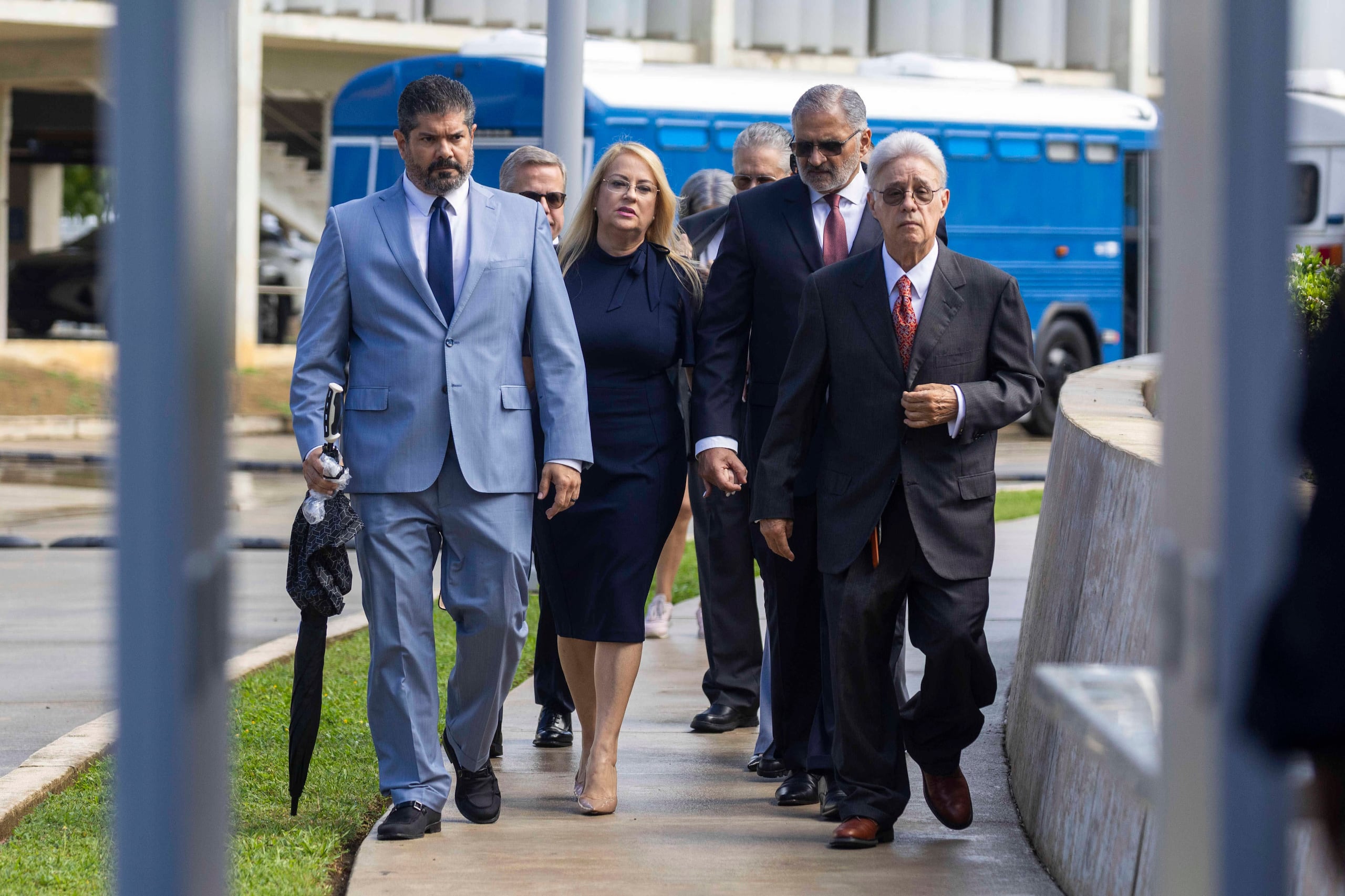 La petición de tiempo adicional que se hizo ayer, martes se debe a que los abogados están en conversaciones para llegar a un acuerdo sobre el lenguaje que debe ser incluido en el informe presentencia.