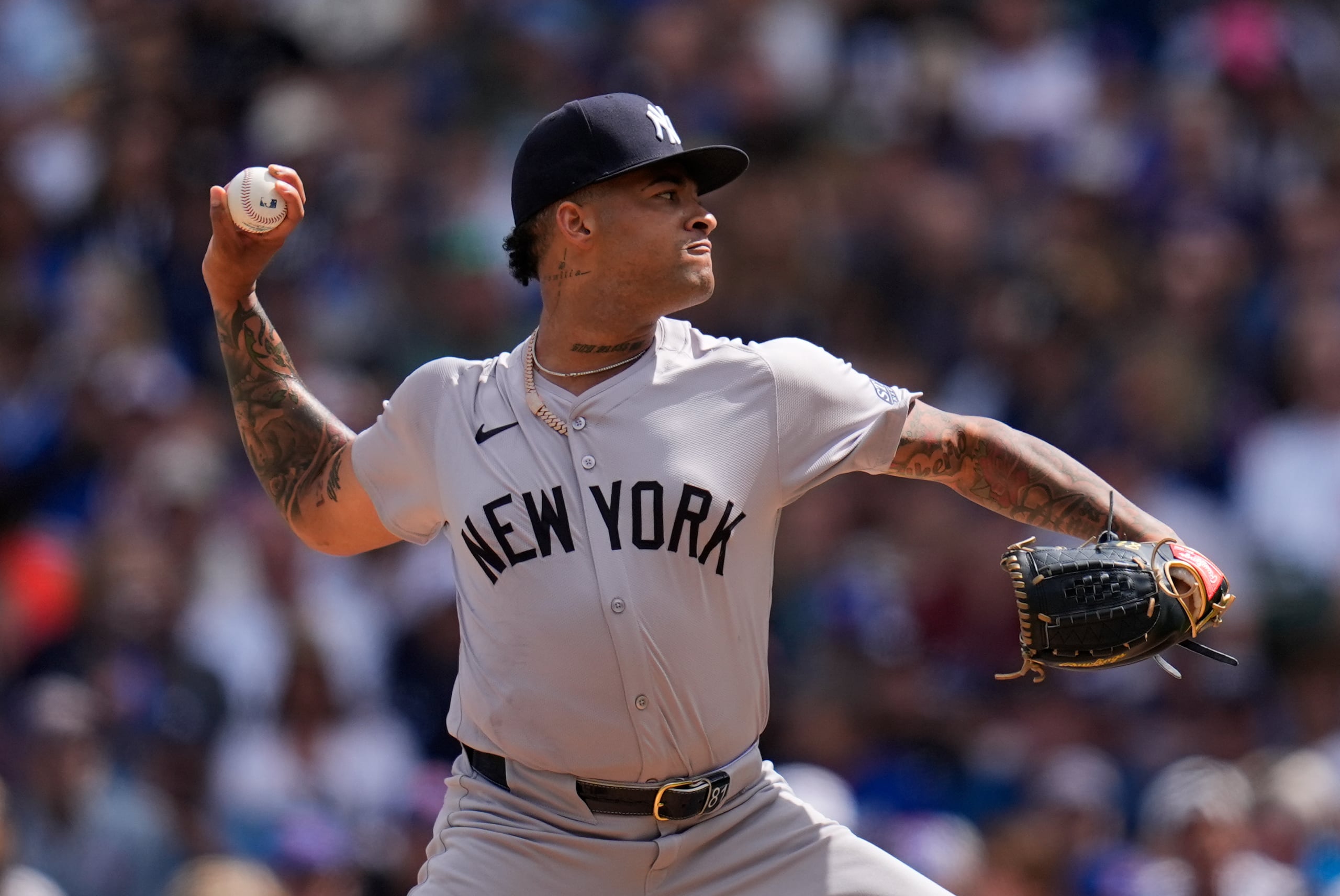 Luis Gil, lanzador de los Yankees de Nueva York, en el partido contra los Cubs de Chicago.