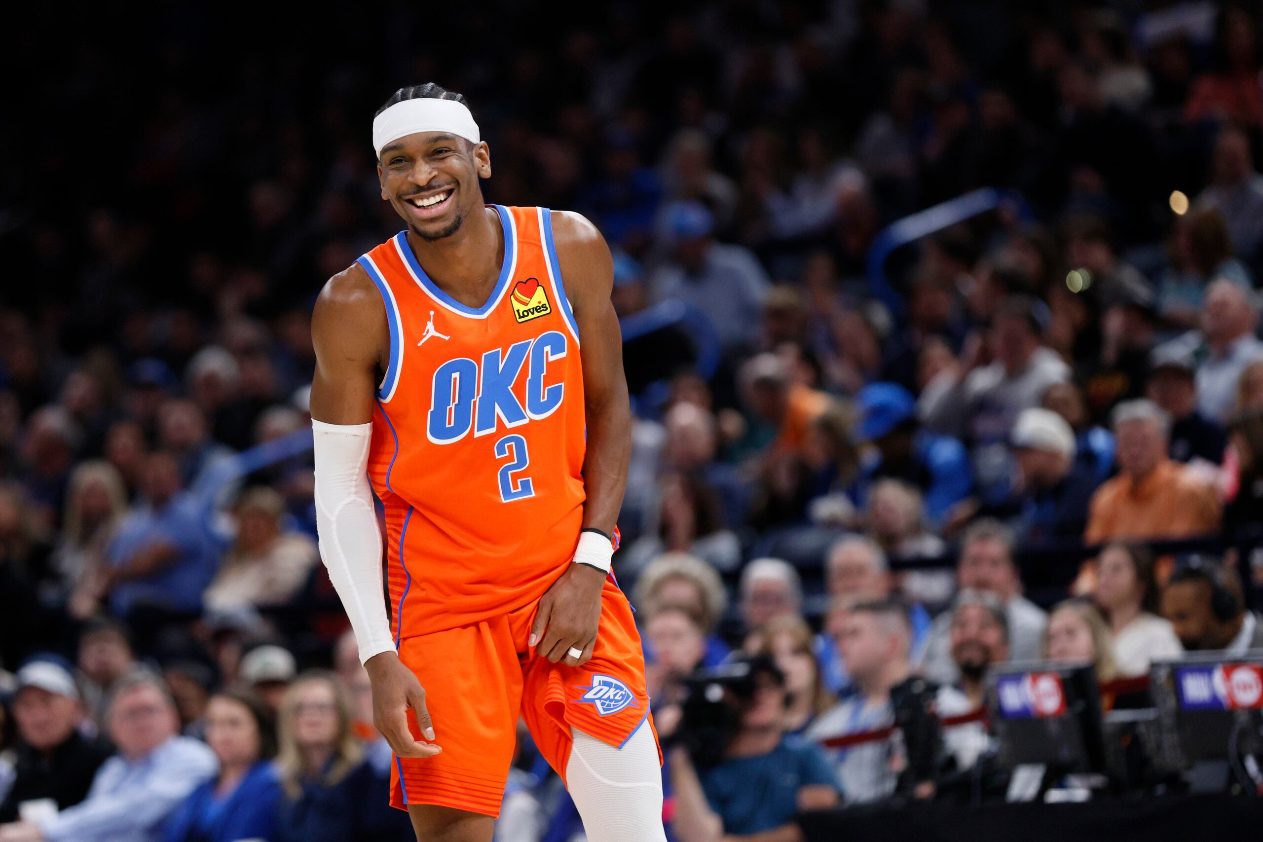 Shai Gilgeous-Alexander, del Thunder de Oklahoma City, sonríe durante el encuentro del jueves, 16 de enero de 2025, ante los Cavaliers de Cleveland.