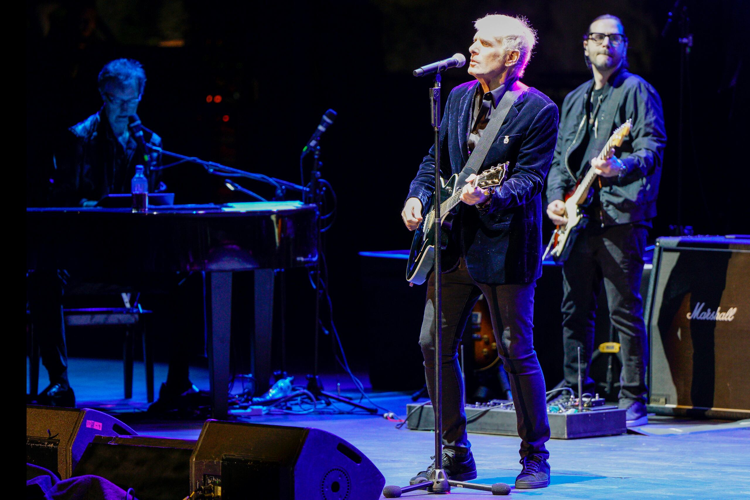 Bolton reveló que el tumor le fue descubierto poco antes de Navidad, por lo que fue operado de emergencia.