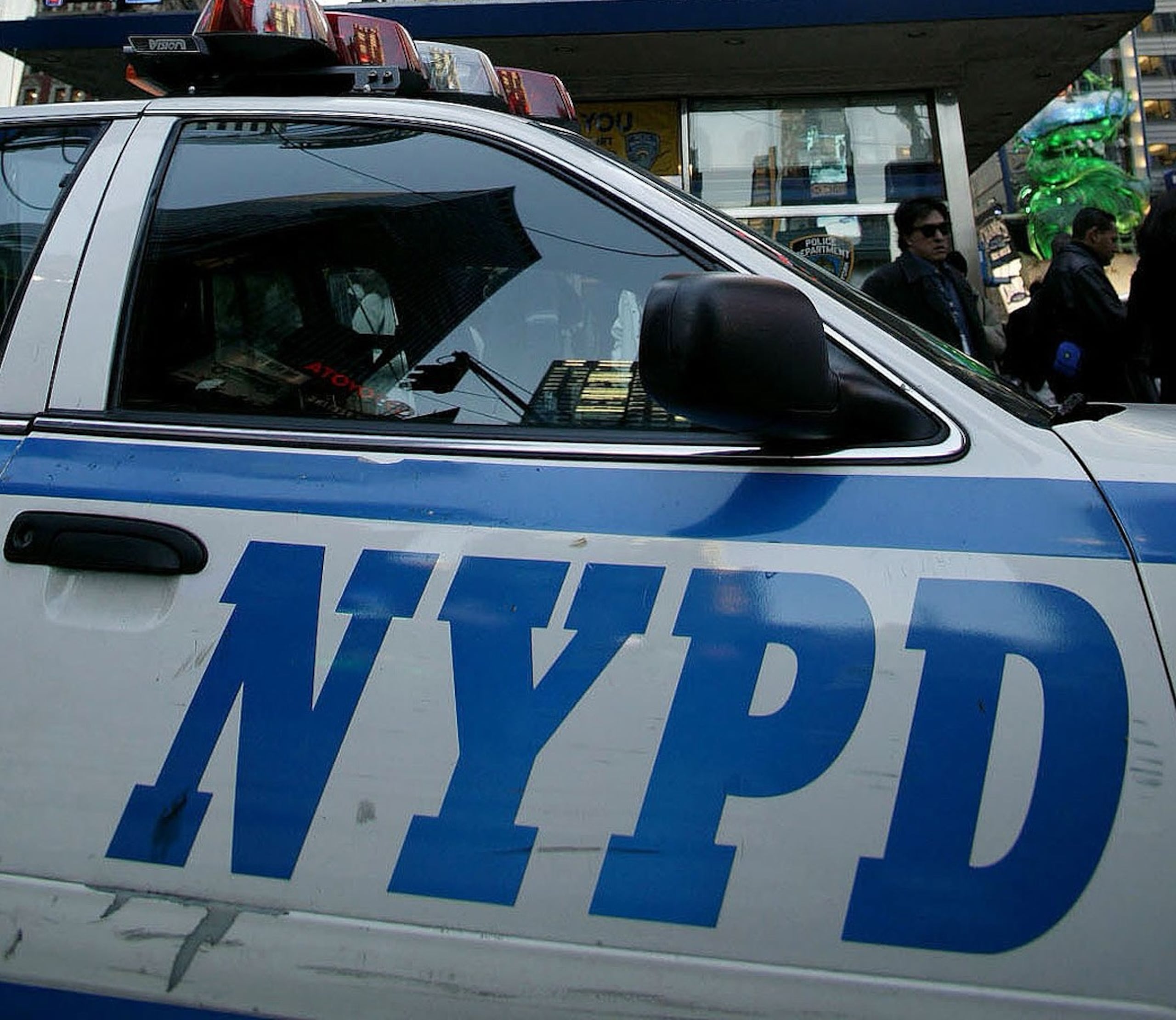 La Policía dijo que el niño murió en la guagua. (The Associated Press)