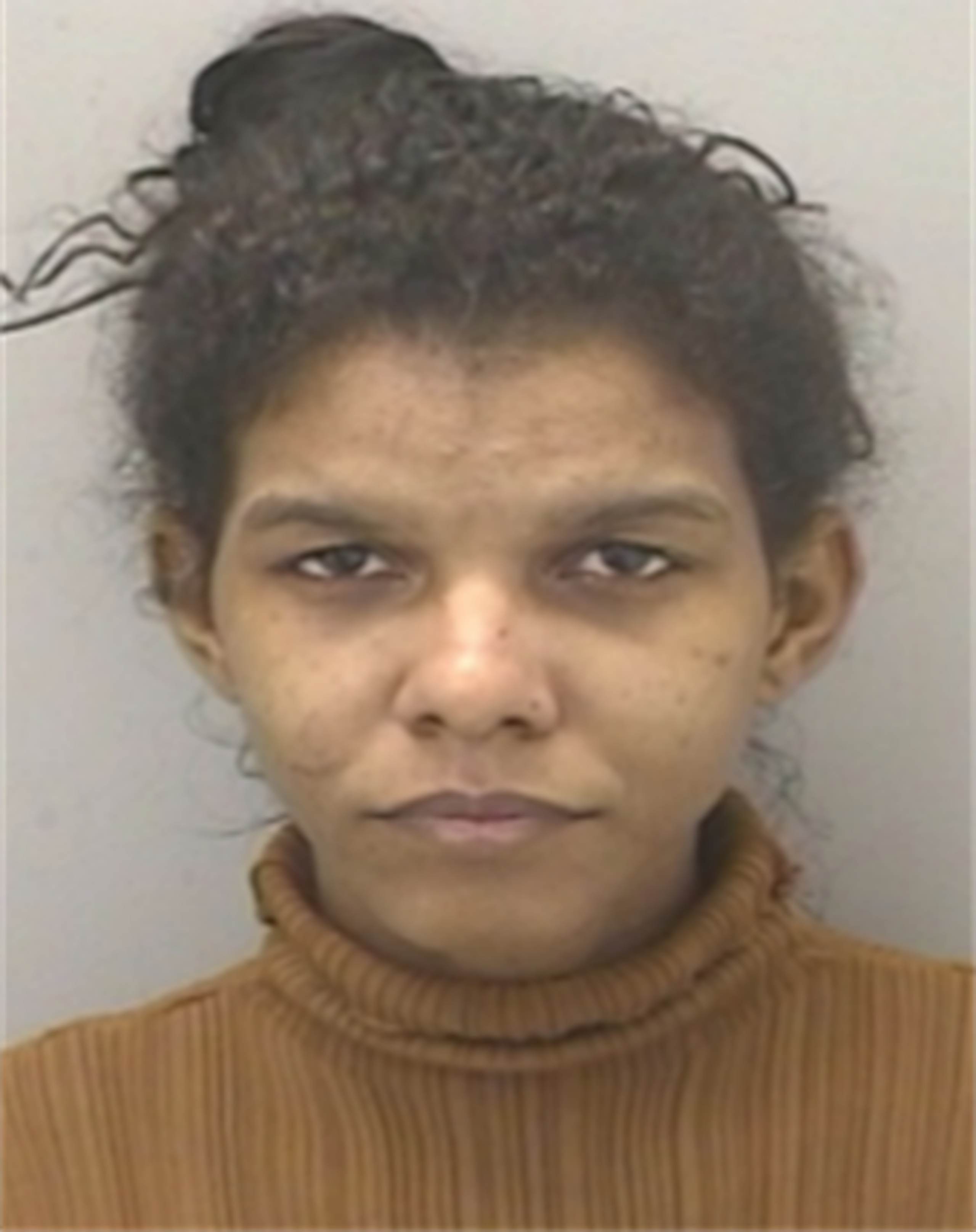 Ficha suministrada por la Policía de Julitza Altagracia Gómez Miliano, de 29 años y vecina de San Juan.