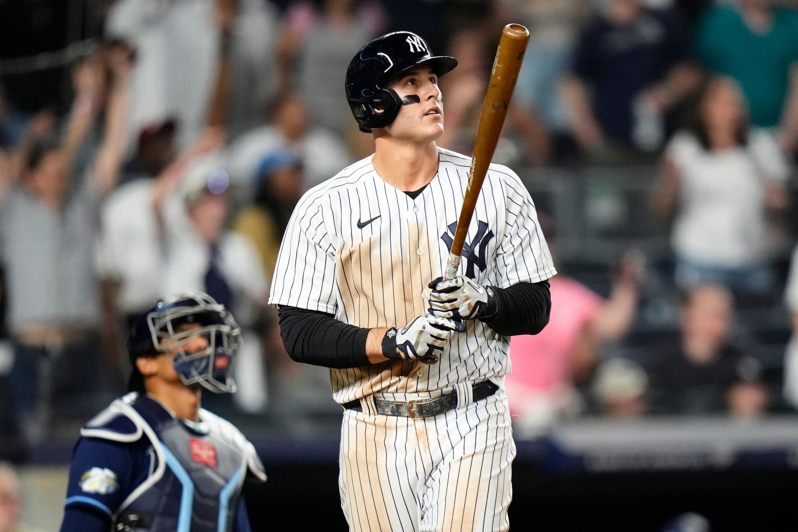 Anthony Rizzo está en la lista de lesionados con una contusión.