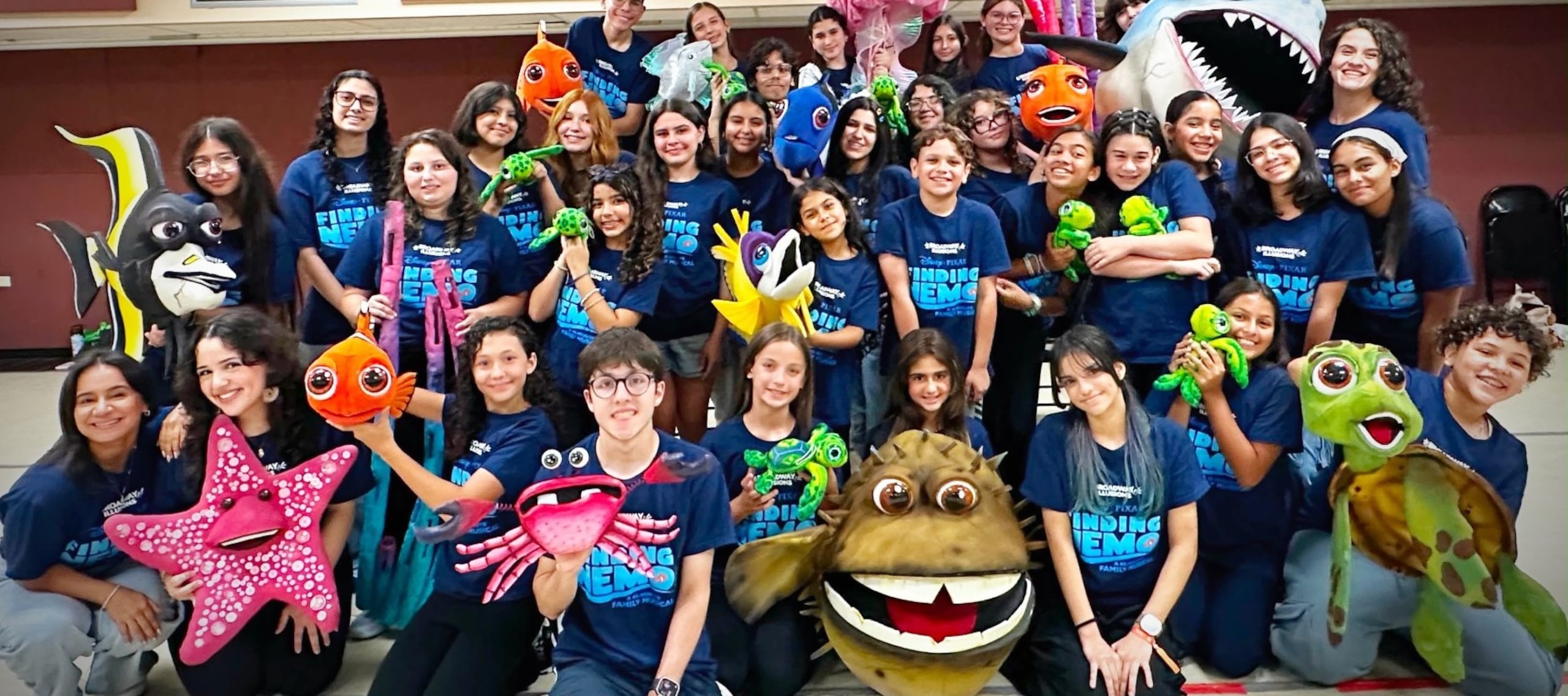 Broadway Illusions presenta "Disney & Pixar Finding Nemo", con 35 artistas emergentes en el CBA de Santurce.